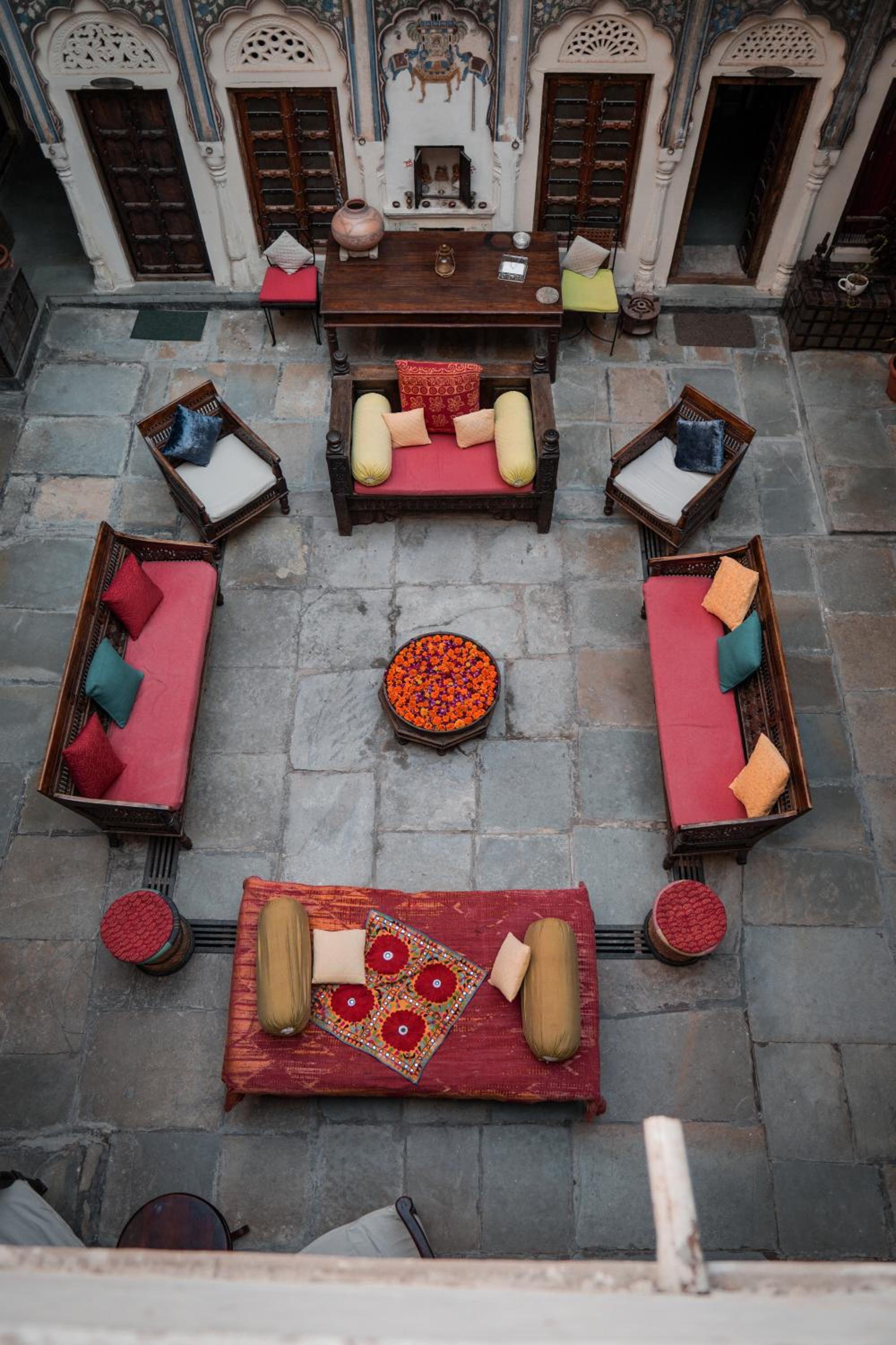 lounge