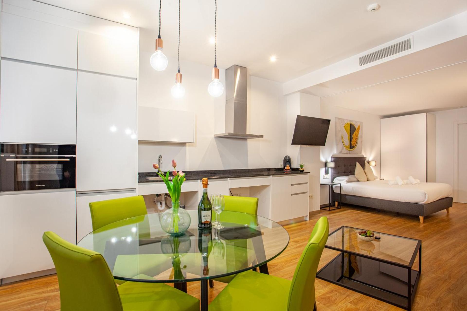 MyFlats Luxury Downtown