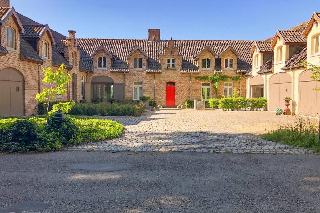Gastenhuis prachtige Historische Vierkant Hoeve