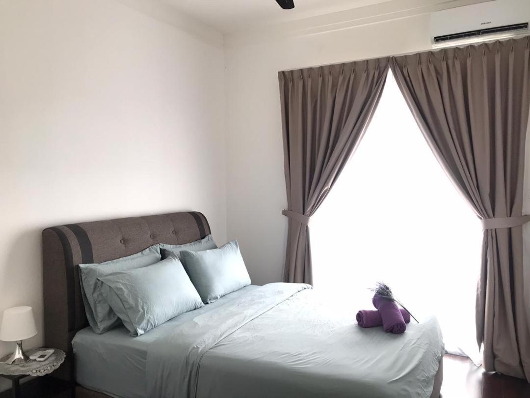 JB City CIQ-R&F Shopping Mall Apartment