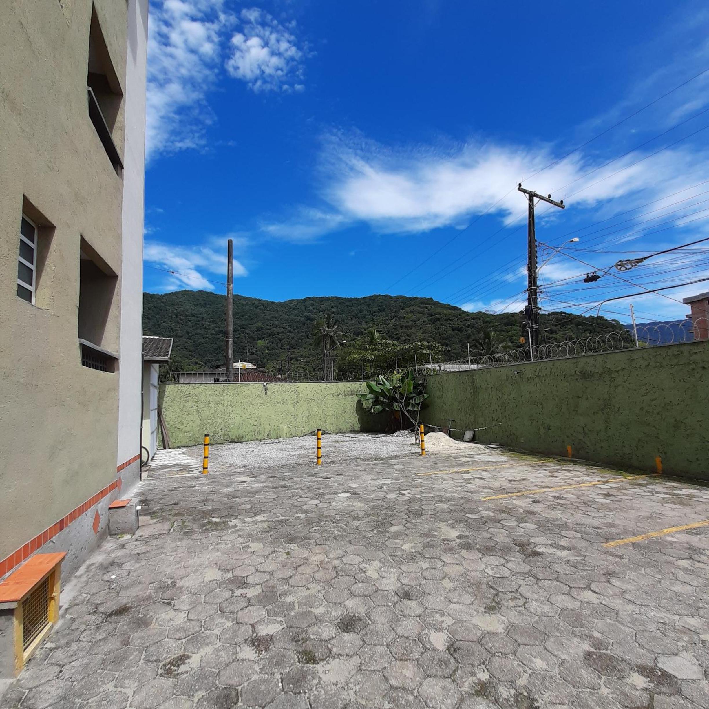 APTO PERTINHO DA PRAIA Internet 500mb e 3 Tvs 2 Quartos TV a cabo Estacionamento Tudo Perto view 4