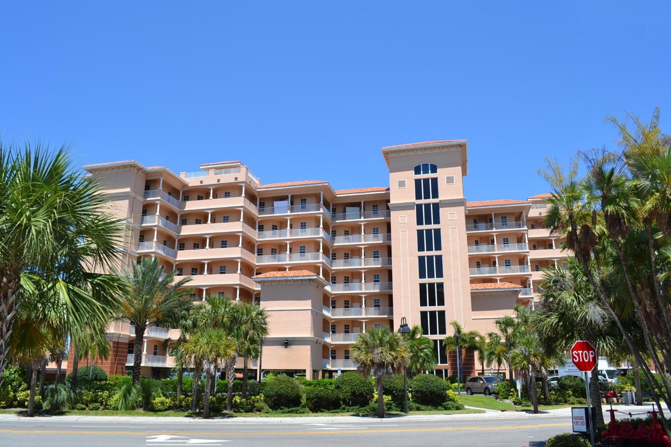 Harborview Grande 803