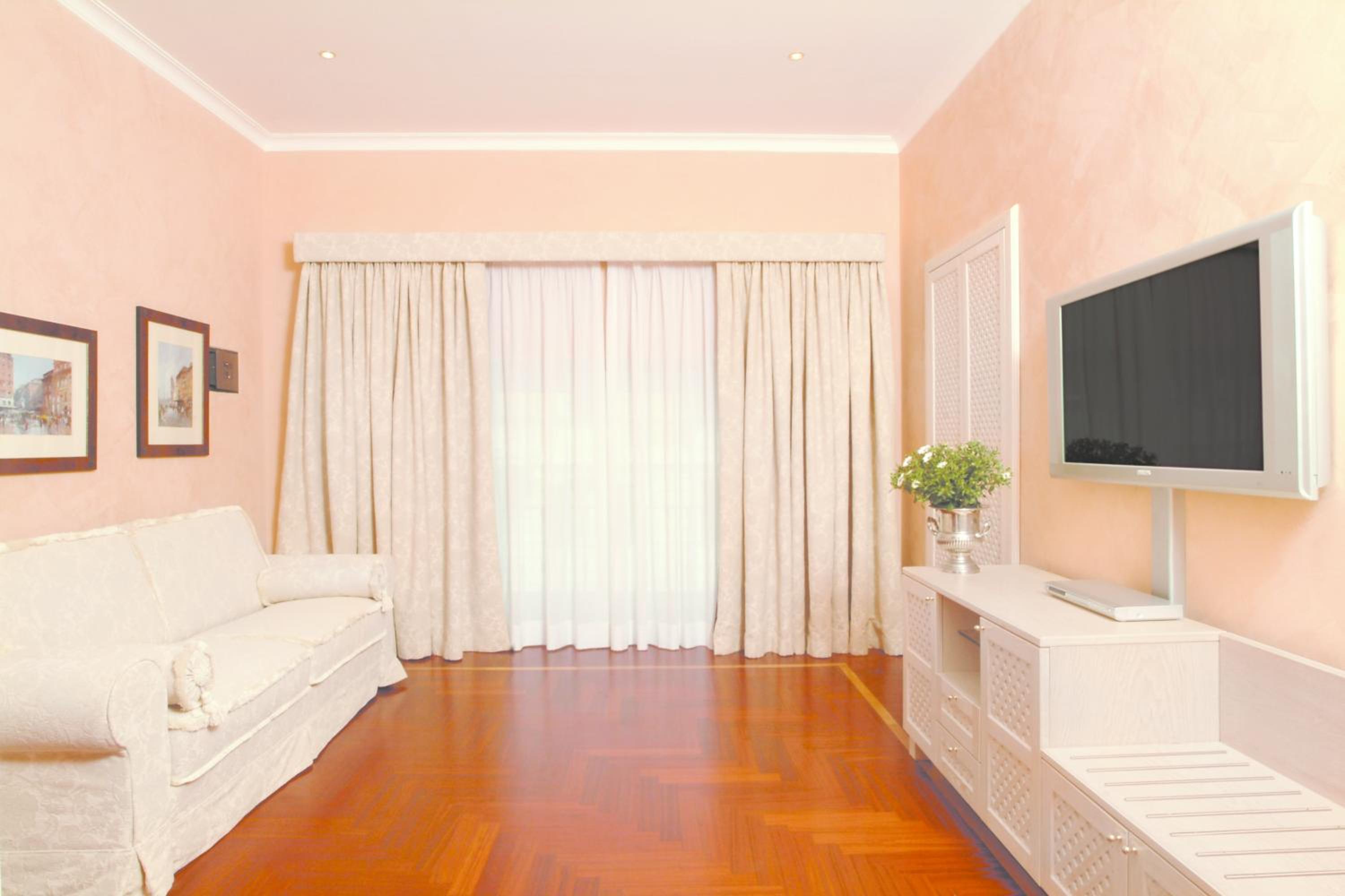 Colosseo Studio Suite en Rome — hotel room