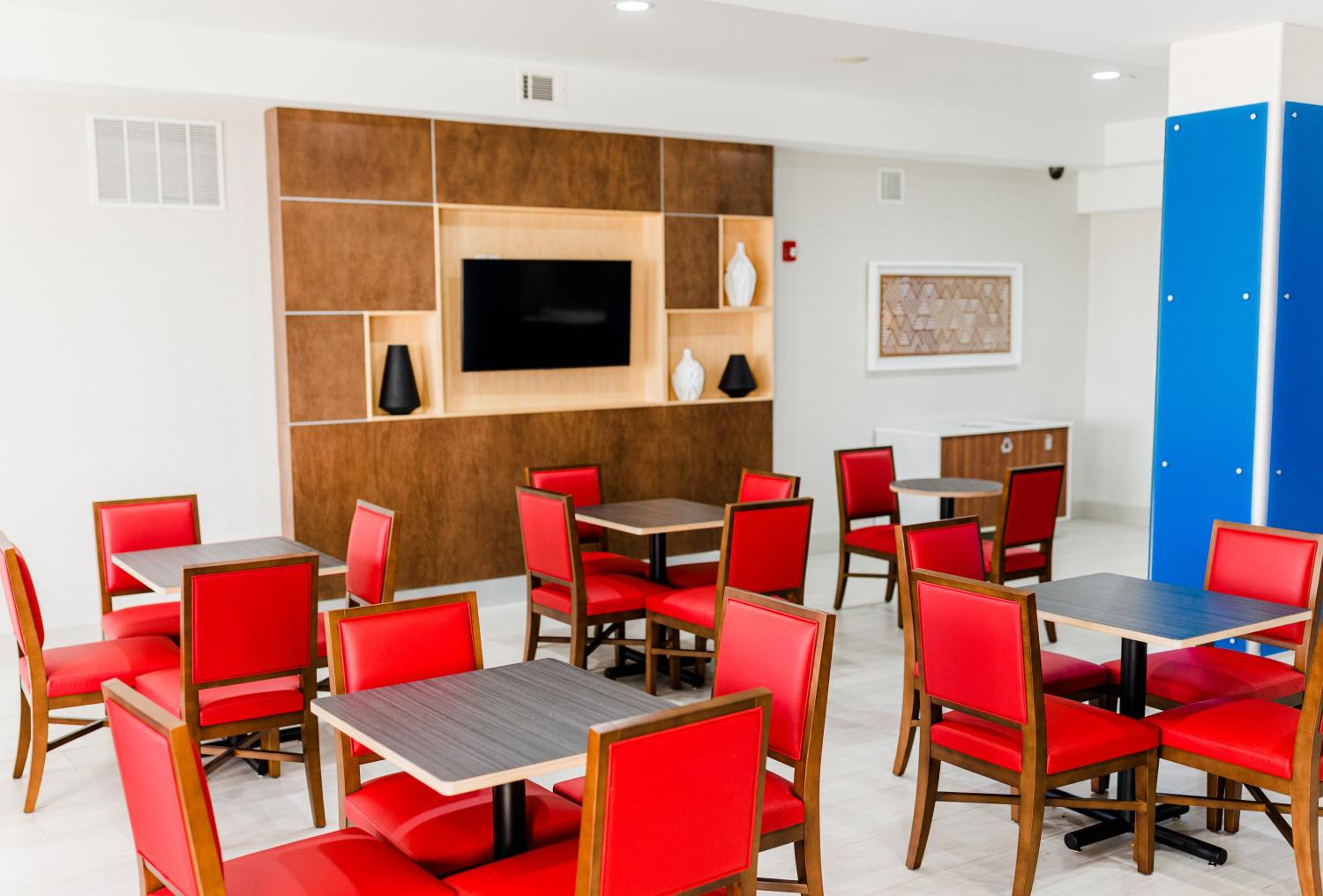 Greenville Vacations - Holiday Inn Express Hotel  Suites Greenville, an IHG Hotel - Property Image 10