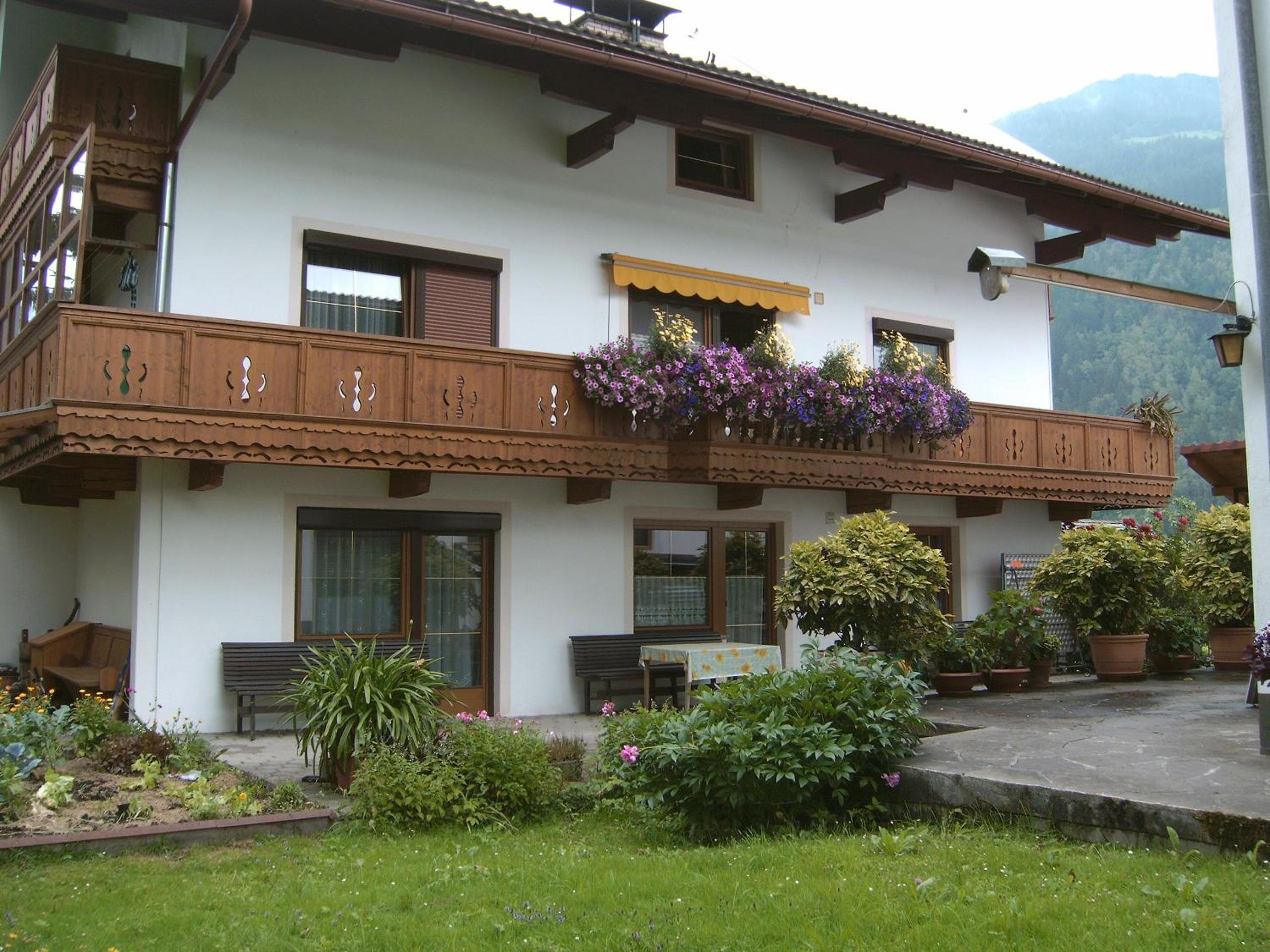 Haus Holaus Helga
