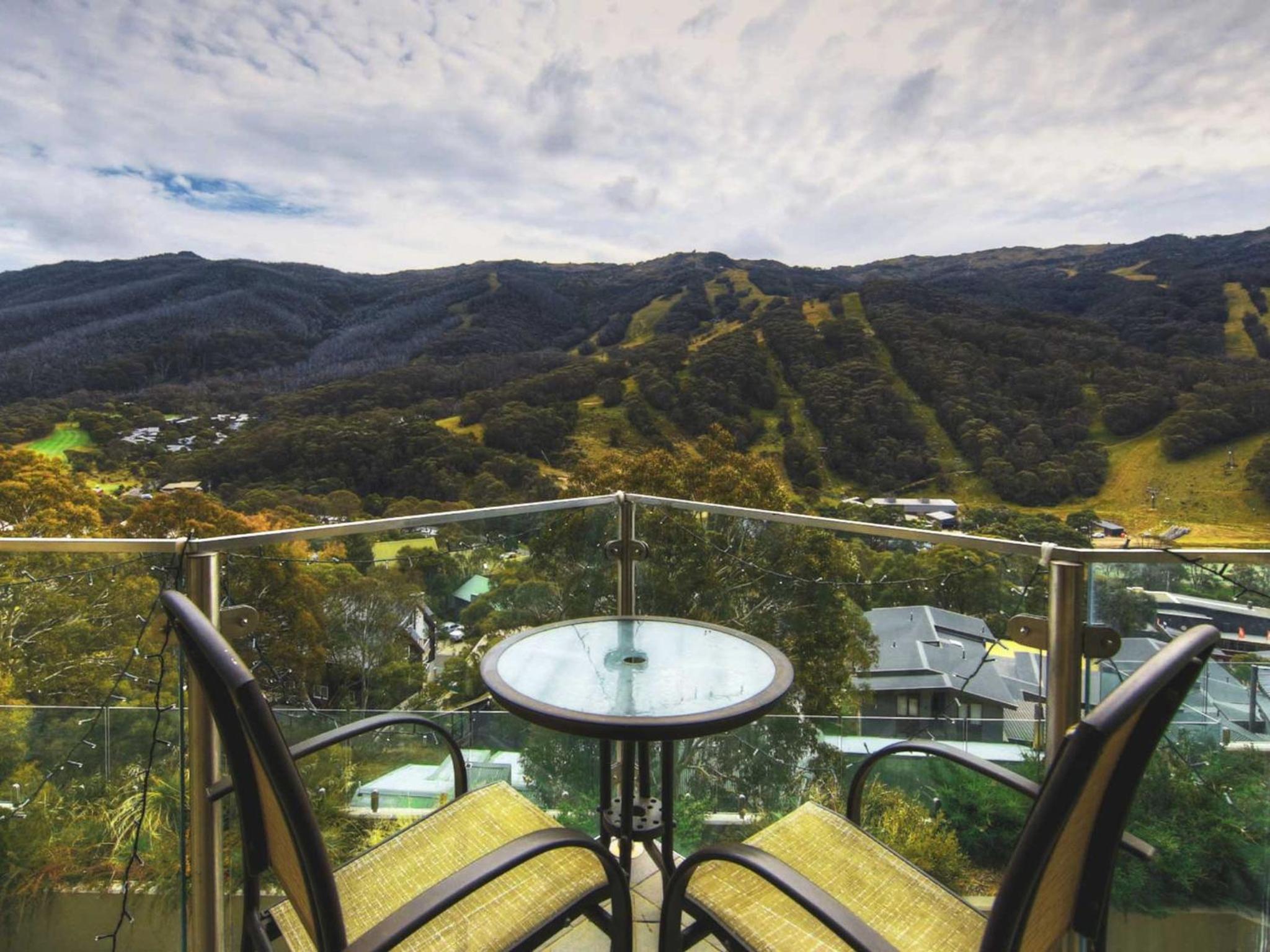 Hotel Lantern 1 Bedroom Balcony Alpine Style - Image 1