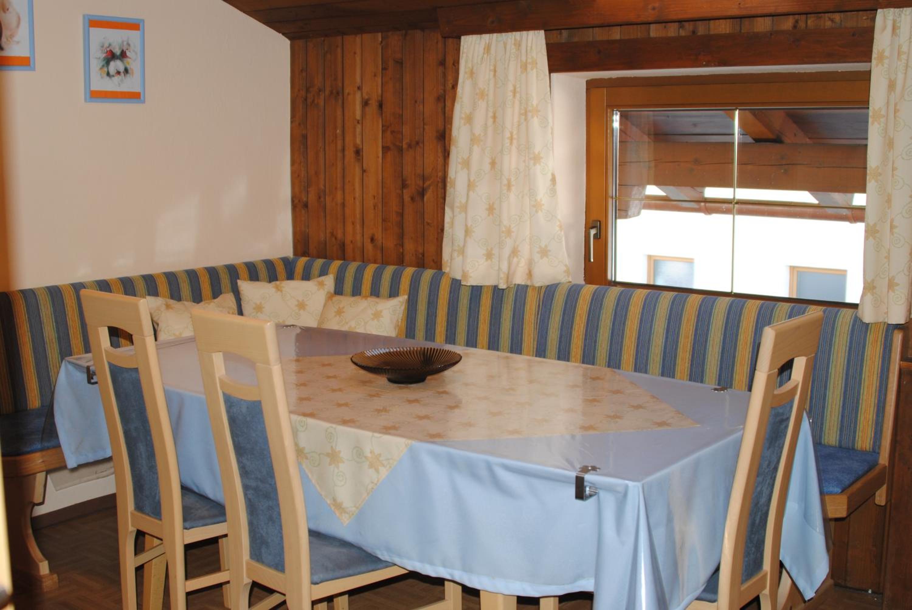 Haus Holaus Helga