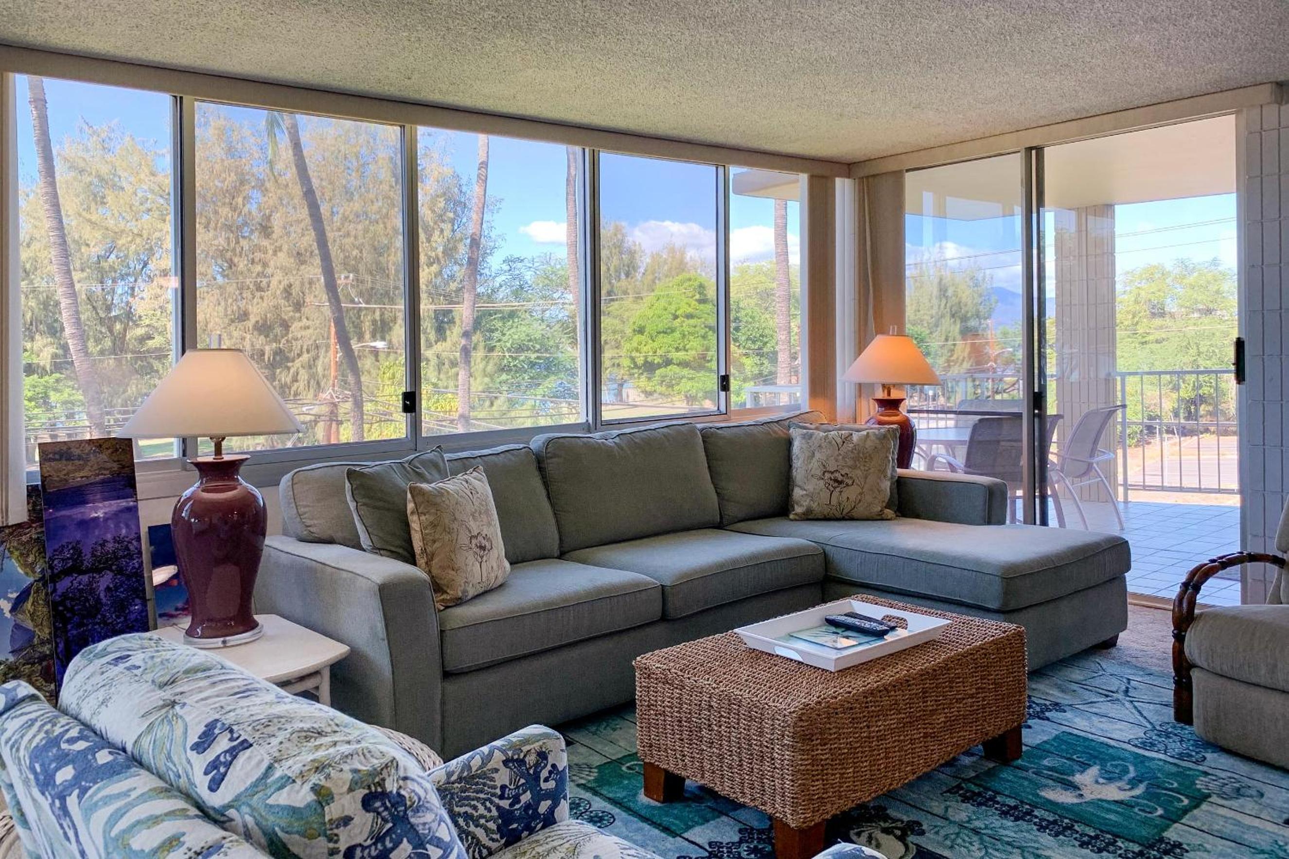Haleakala Shores A-301, Panoramic Views, Split AC
