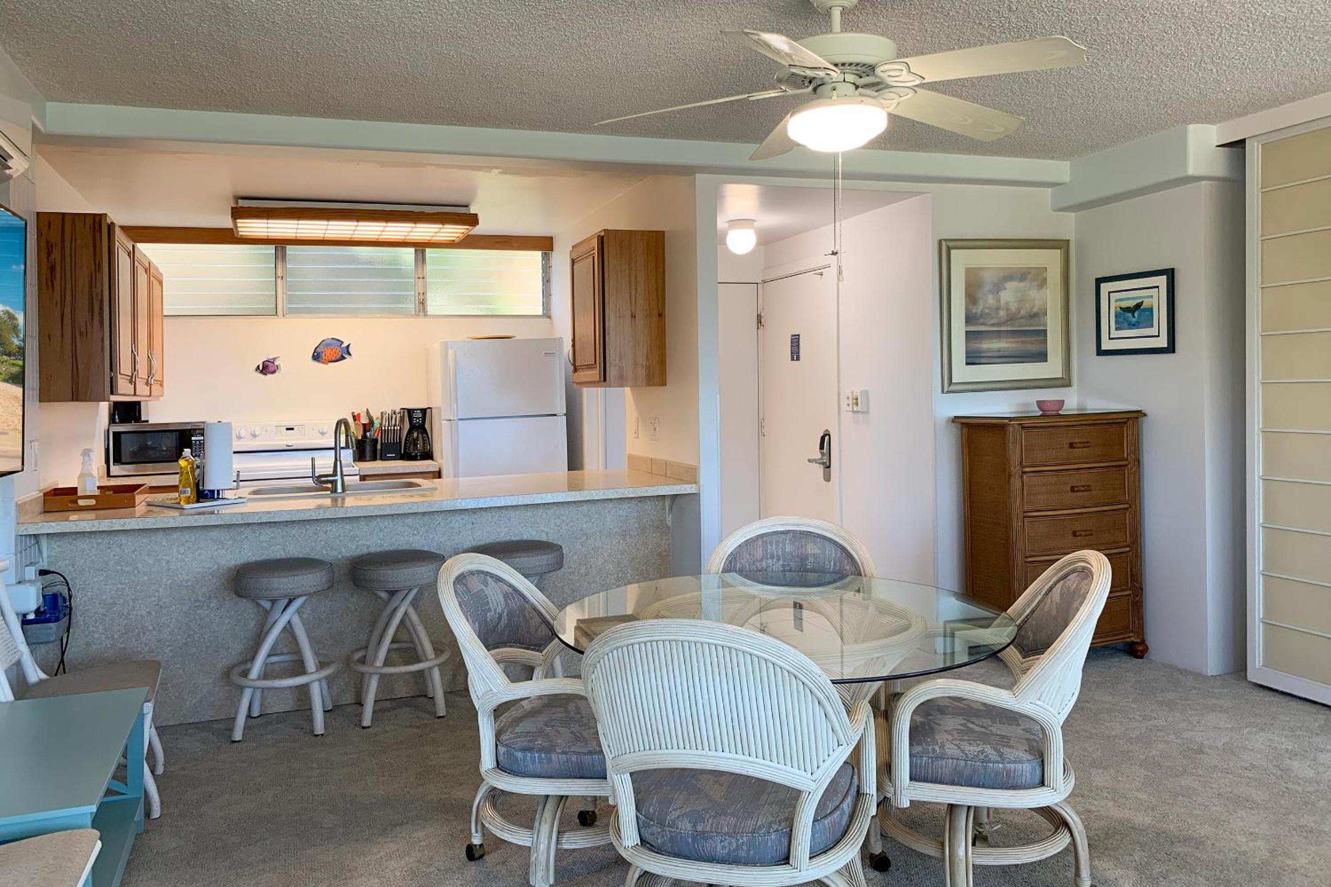 Haleakala Shores A-301, Panoramic Views, Split AC