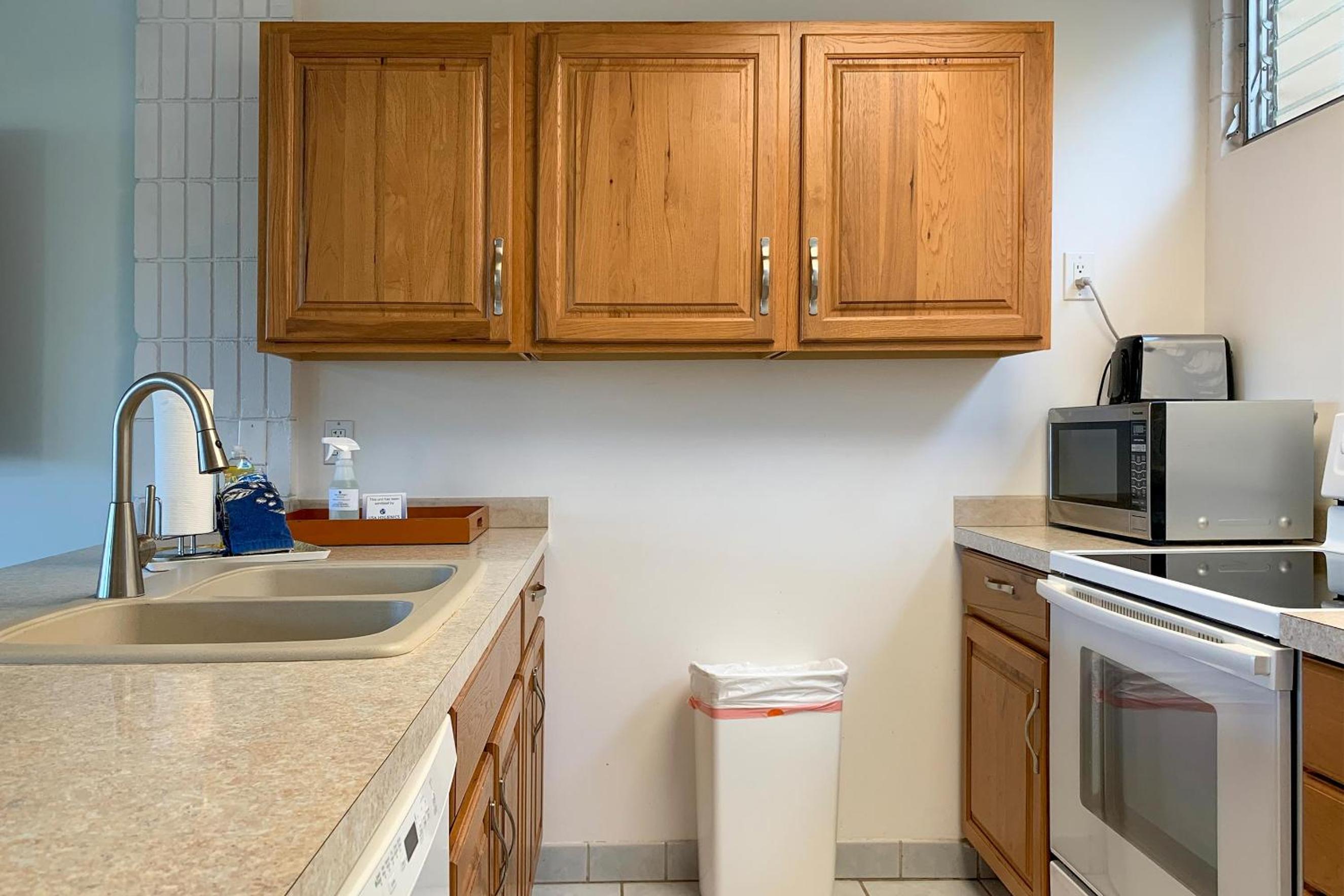 Haleakala Shores A-301, Panoramic Views, Split AC