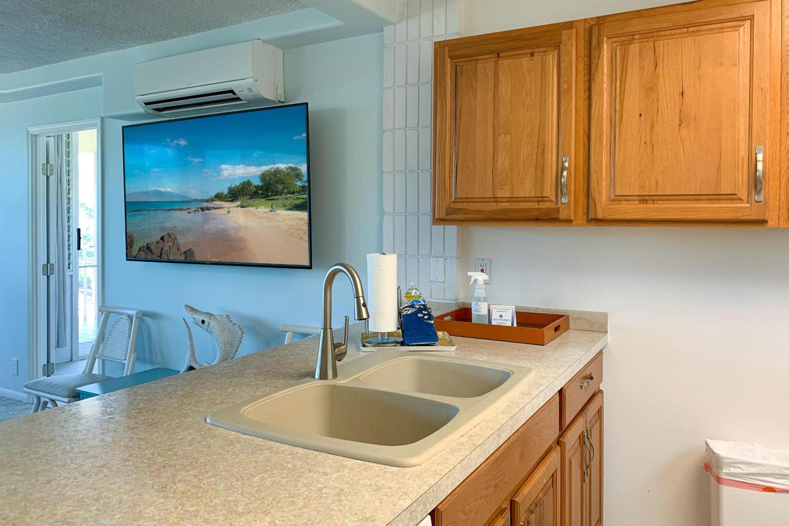Haleakala Shores A-301, Panoramic Views, Split AC