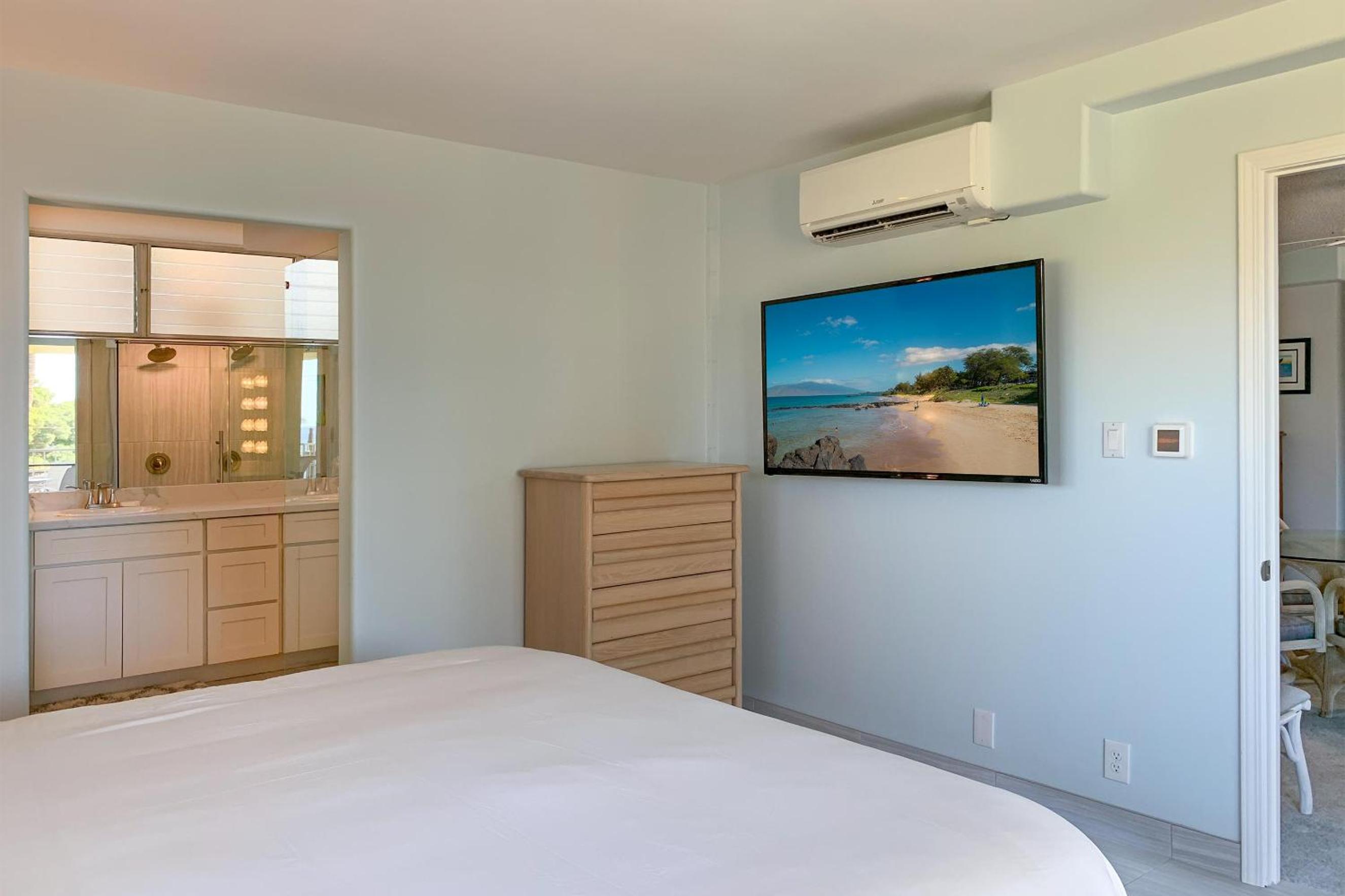 Haleakala Shores A-301, Panoramic Views, Split AC