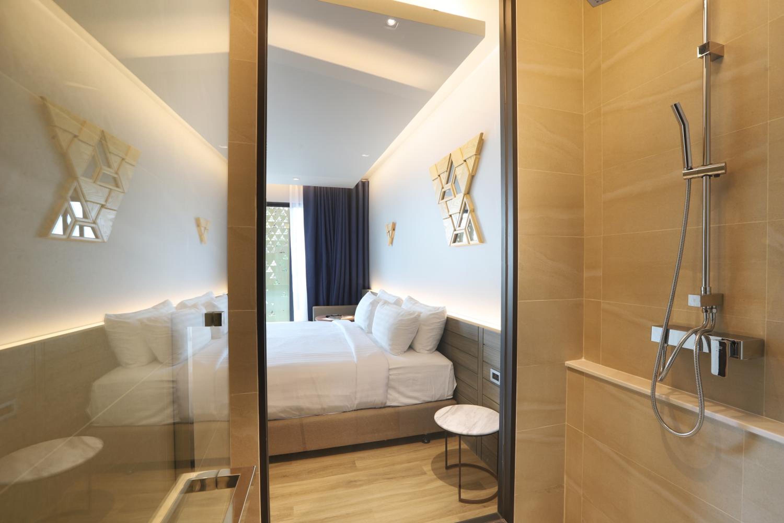 The Signature Hotel Airport 50