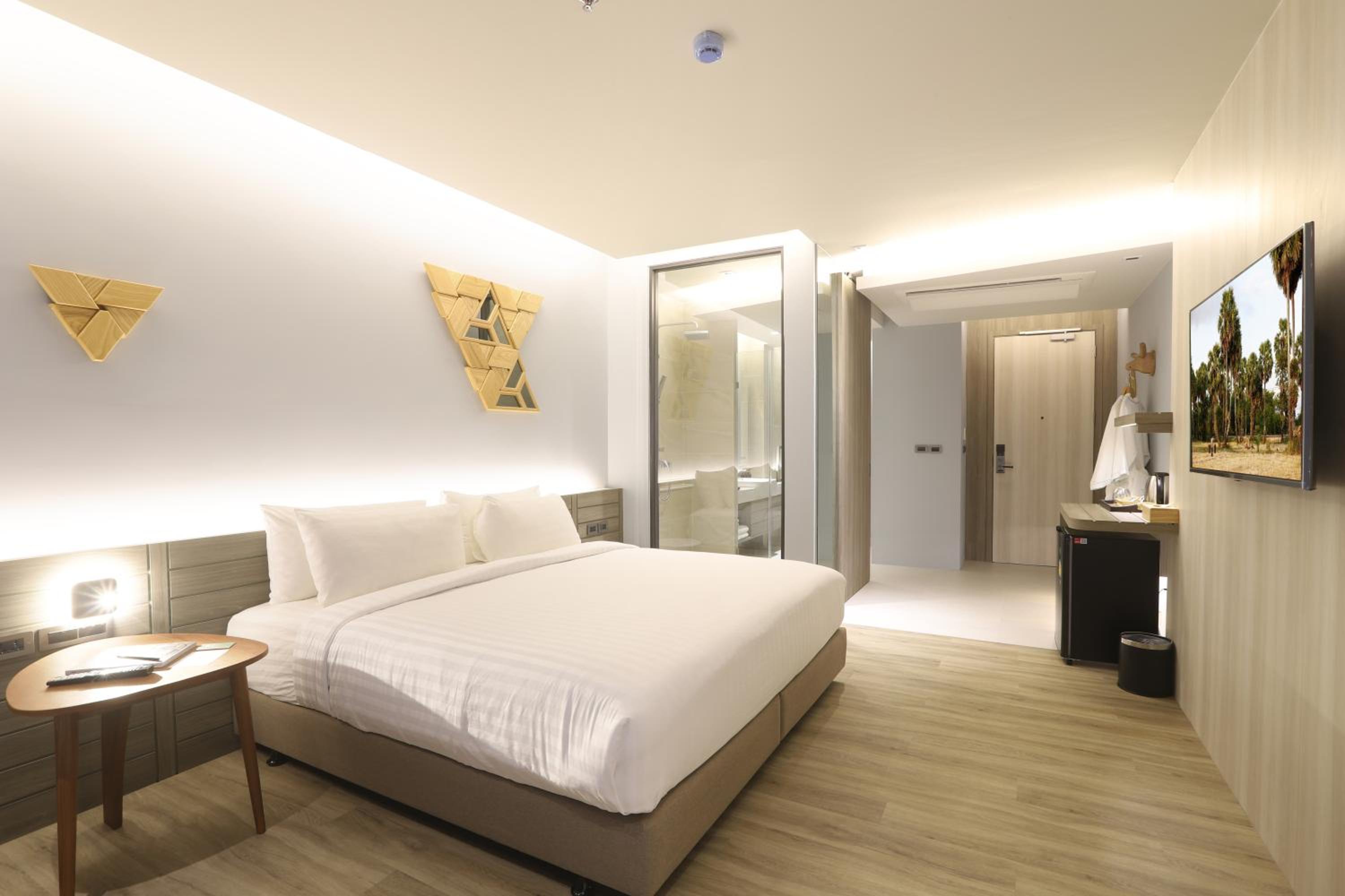 The Signature Hotel Airport 108