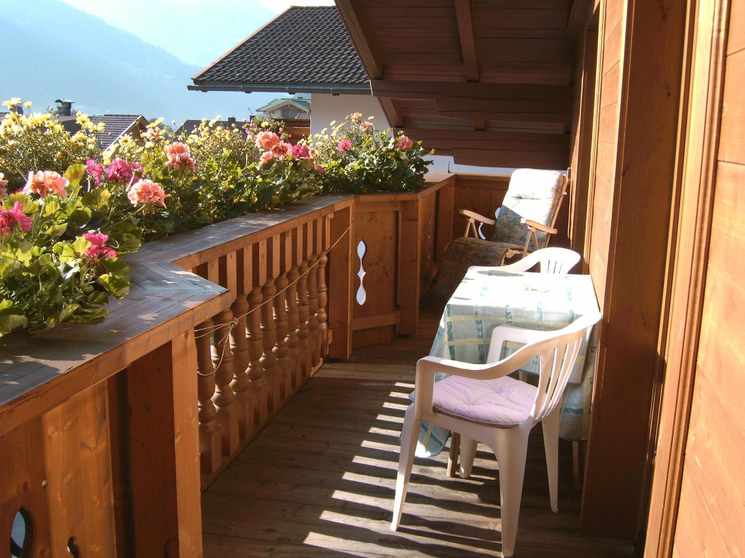 Haus Holaus Helga