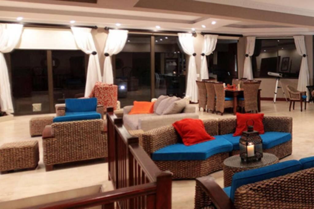 lounge