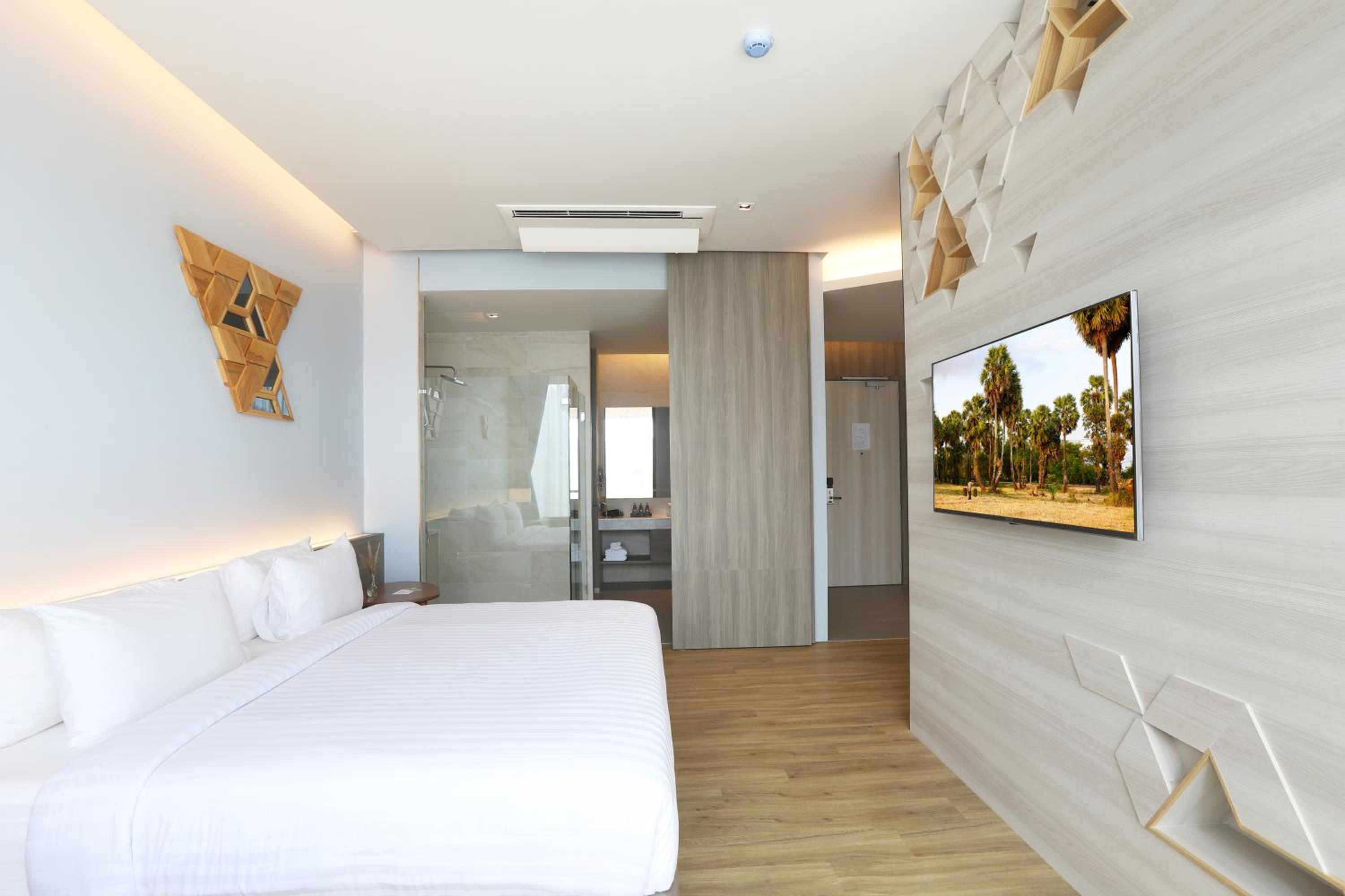 The Signature Hotel Airport 159