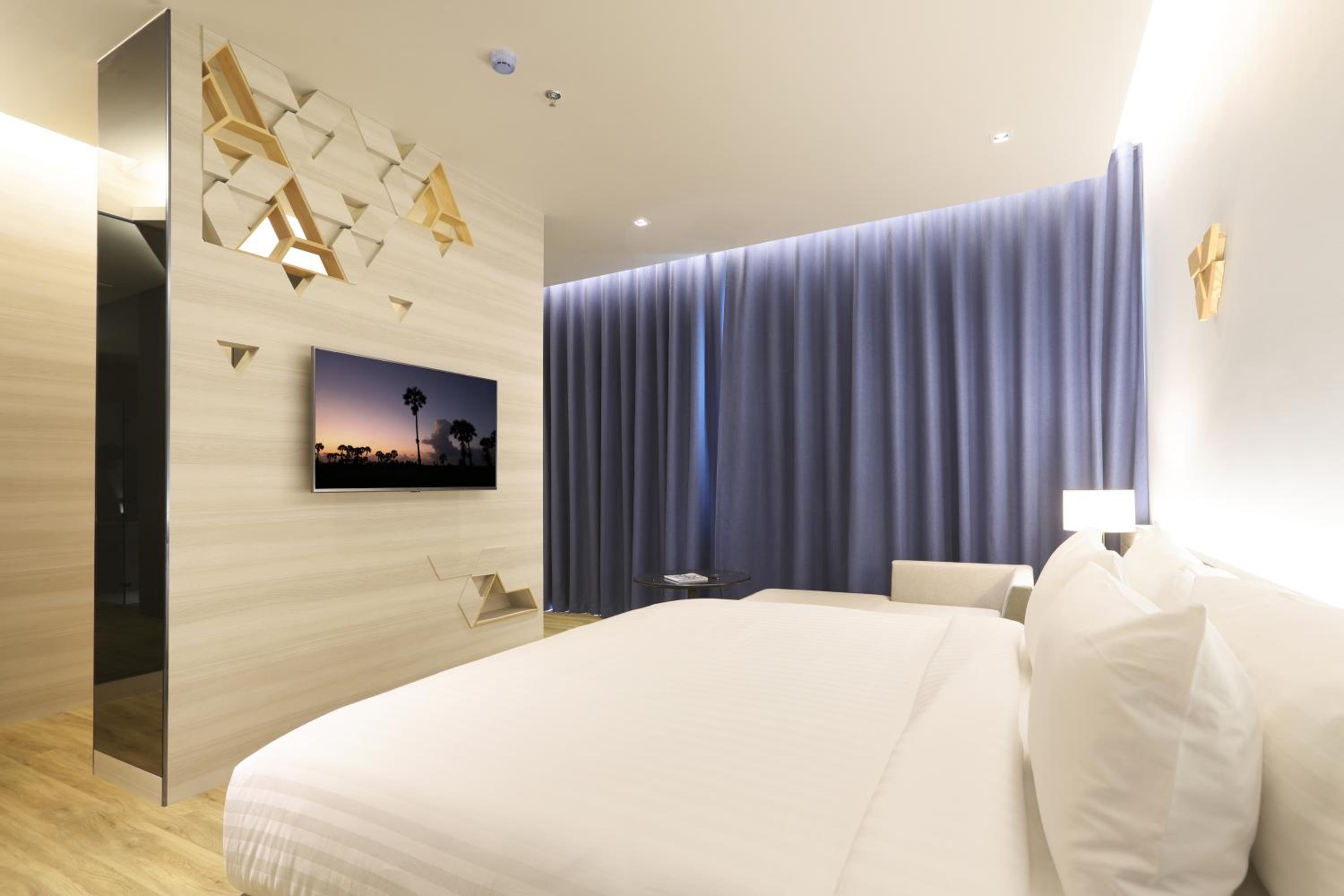 The Signature Hotel Airport 58