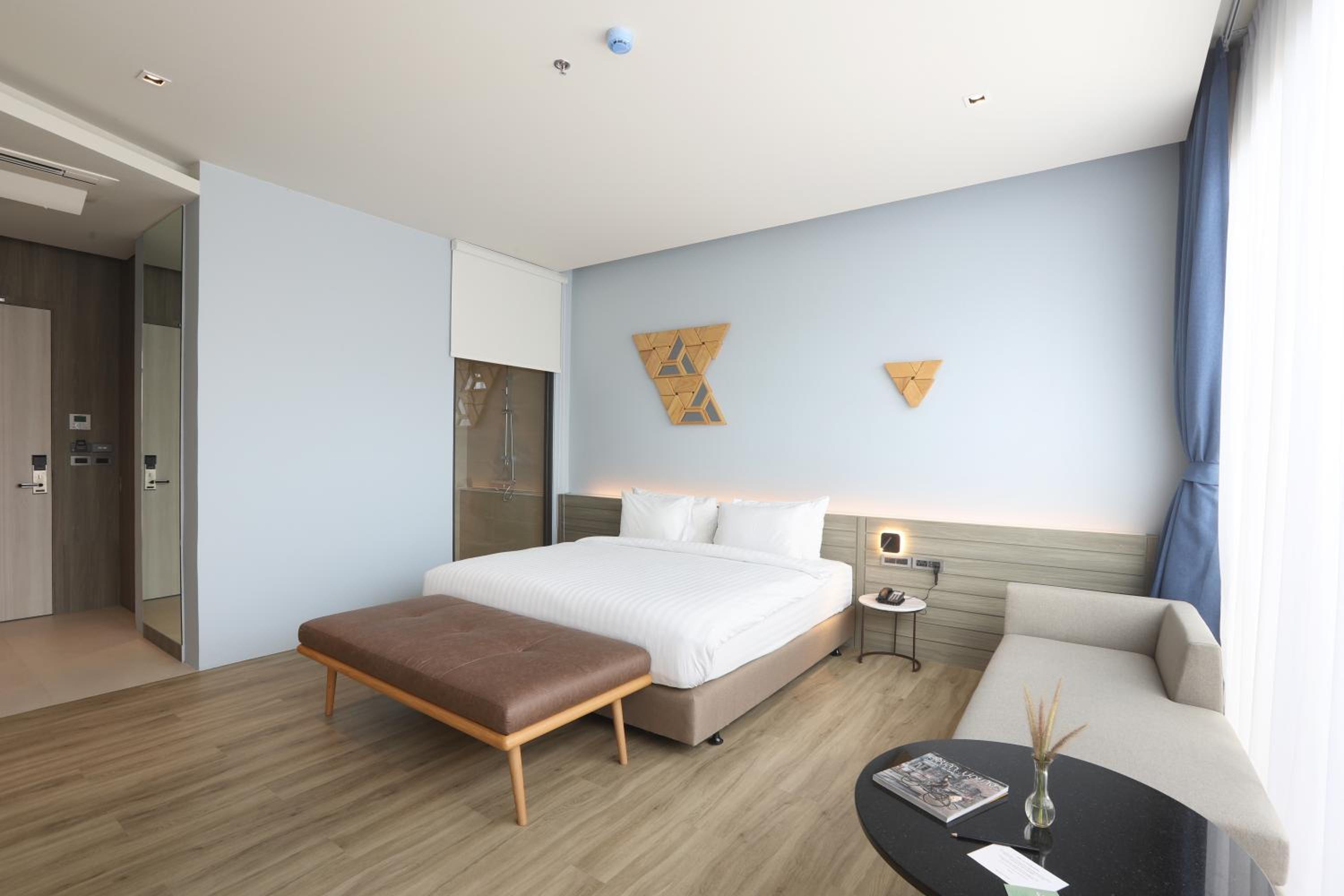 The Signature Hotel Airport 167
