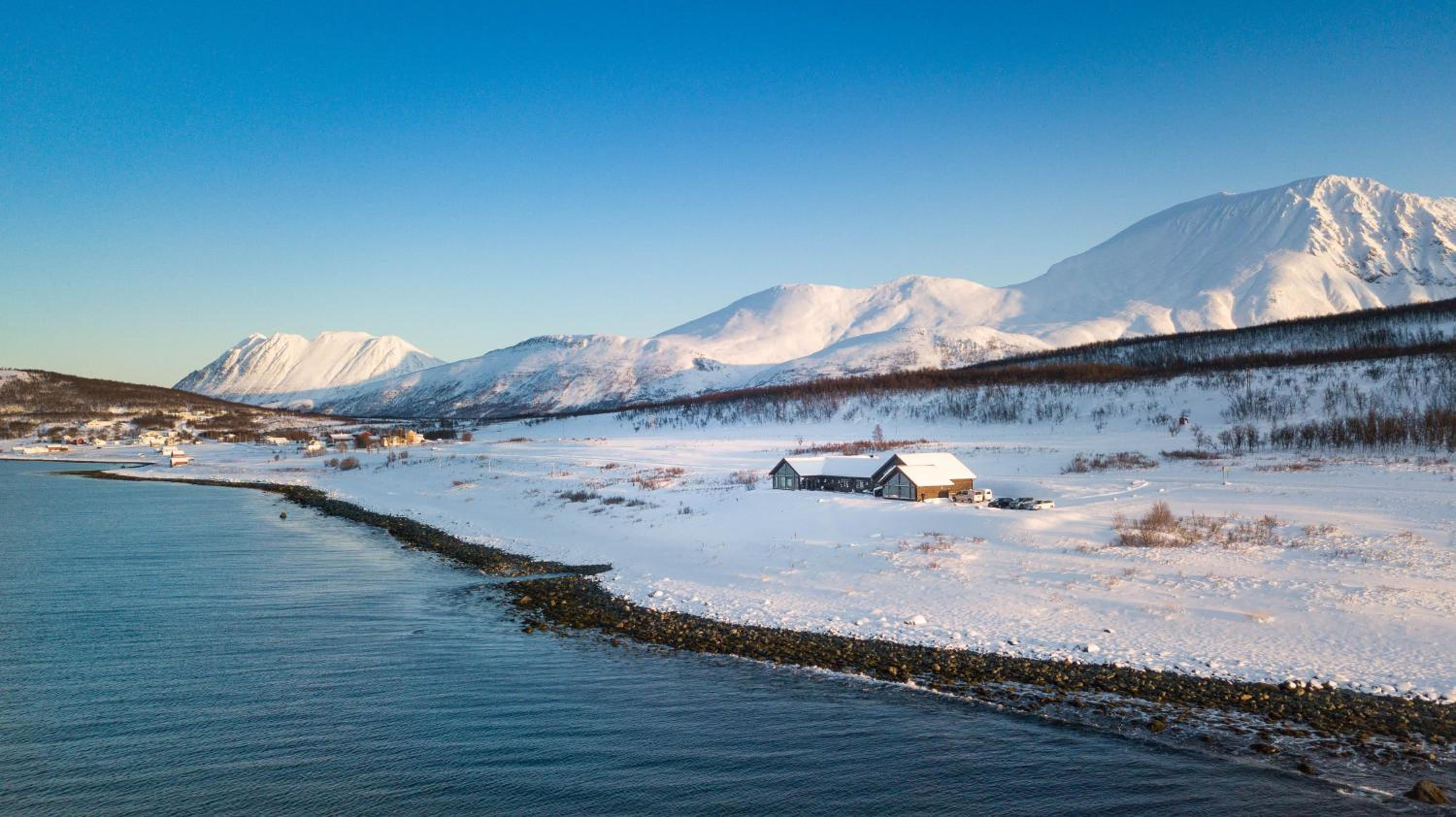 Lyngen Experience Lodge view 2