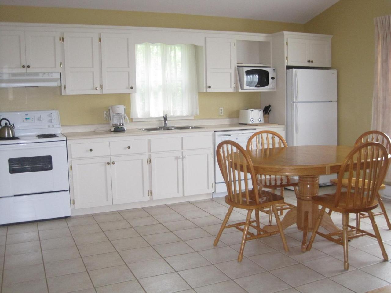 Lakeview Lodge and Cottages