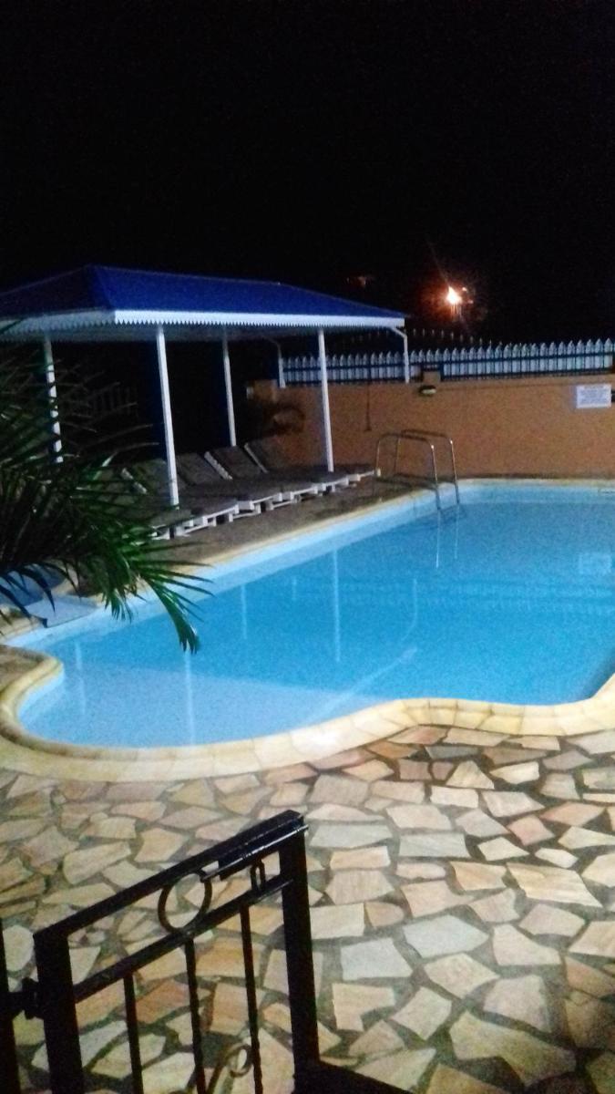 2 bedrooms appartement at Pointe aux piments 200 m away from the beach with shared pool balcony and wifi