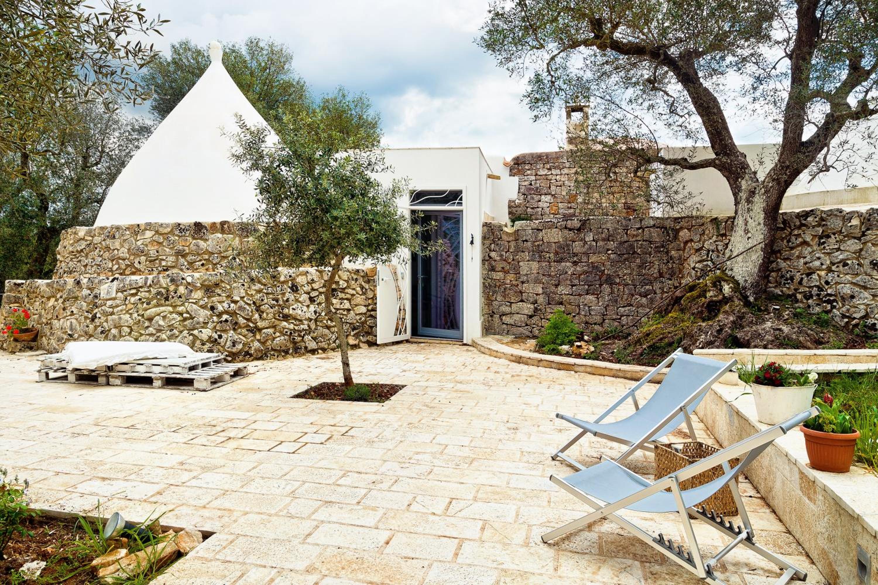 Charming House in Ceglie Messapica with Pool and Garden photo 2