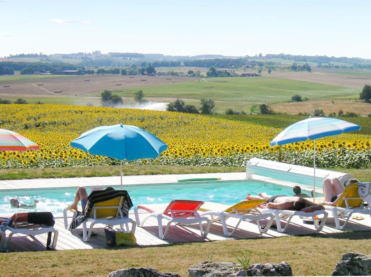 Chalet de 2 chambres avec vue sur la ville piscine partagee et jardin clos a Pauilhac view 4