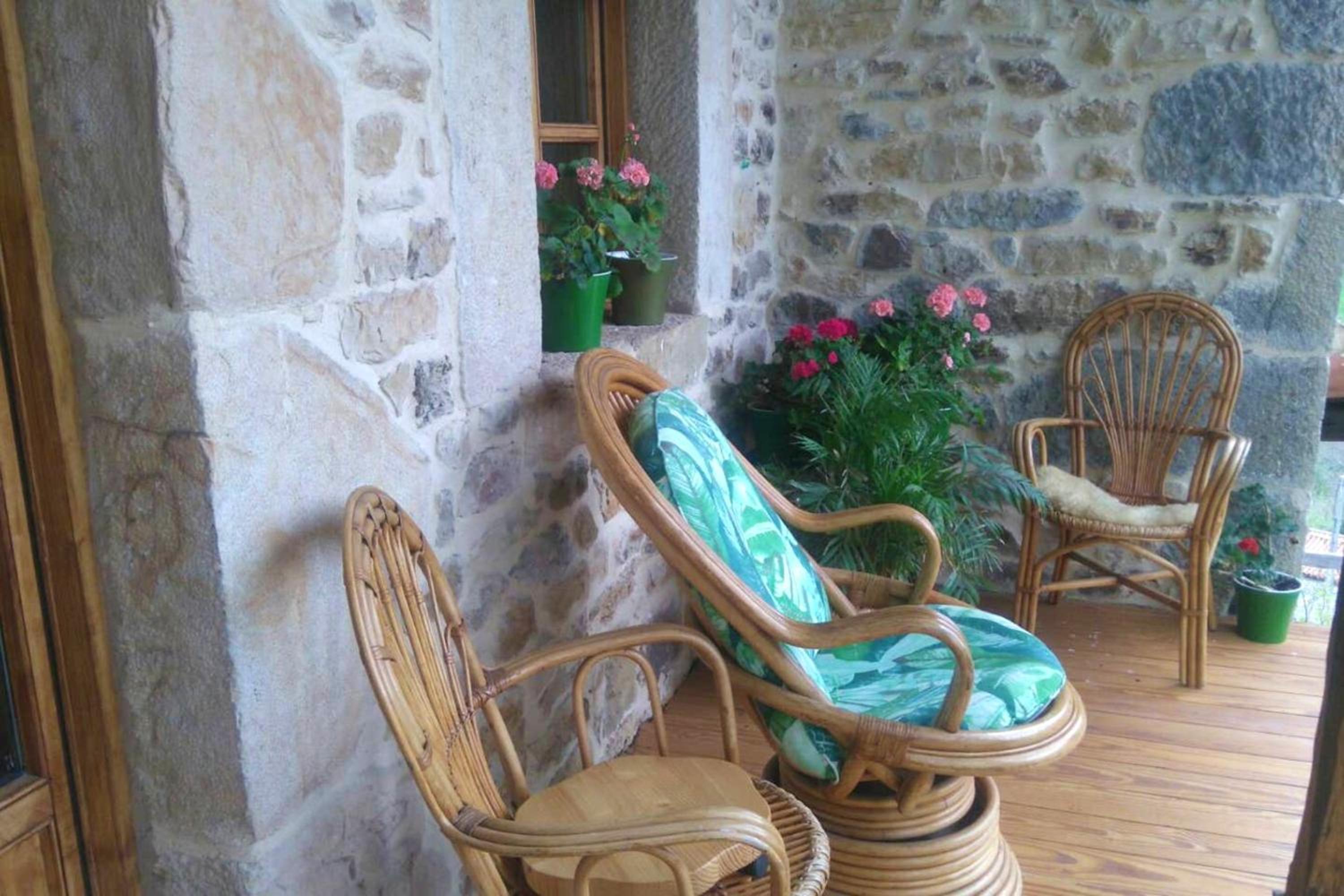 Charming House in La Cavada with Jacuzzi