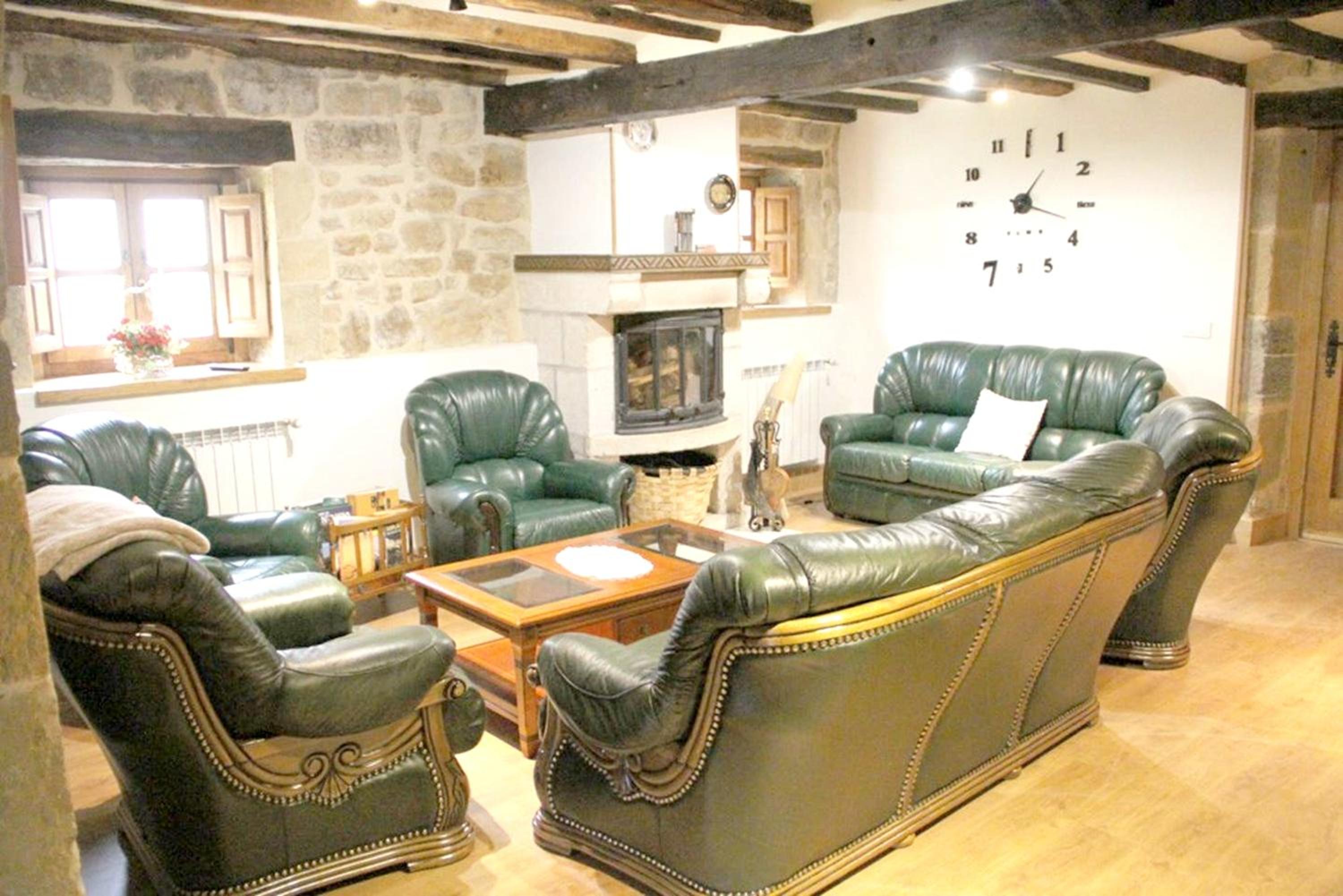 Charming House in La Cavada with Jacuzzi
