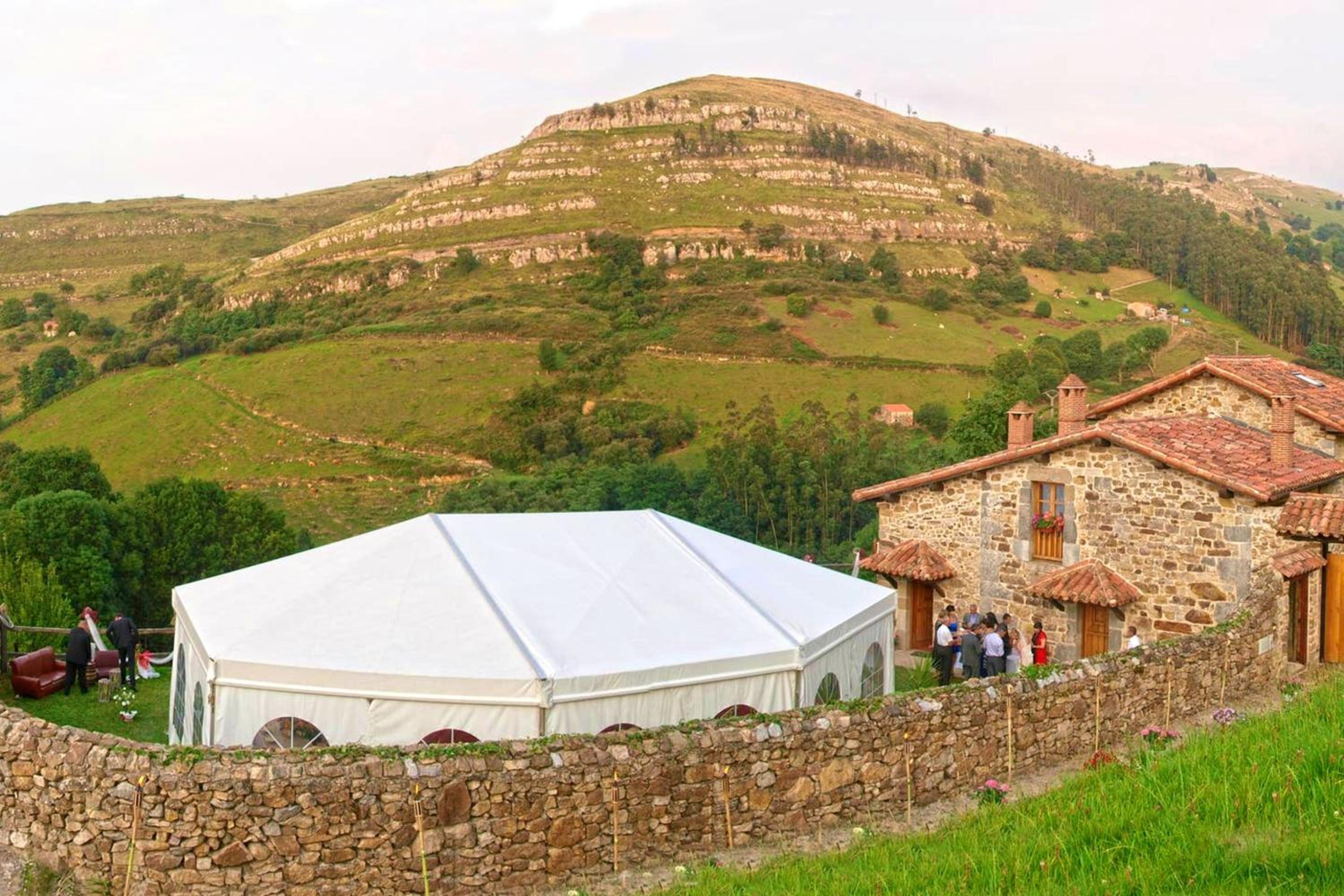 Charming House in La Cavada with Jacuzzi