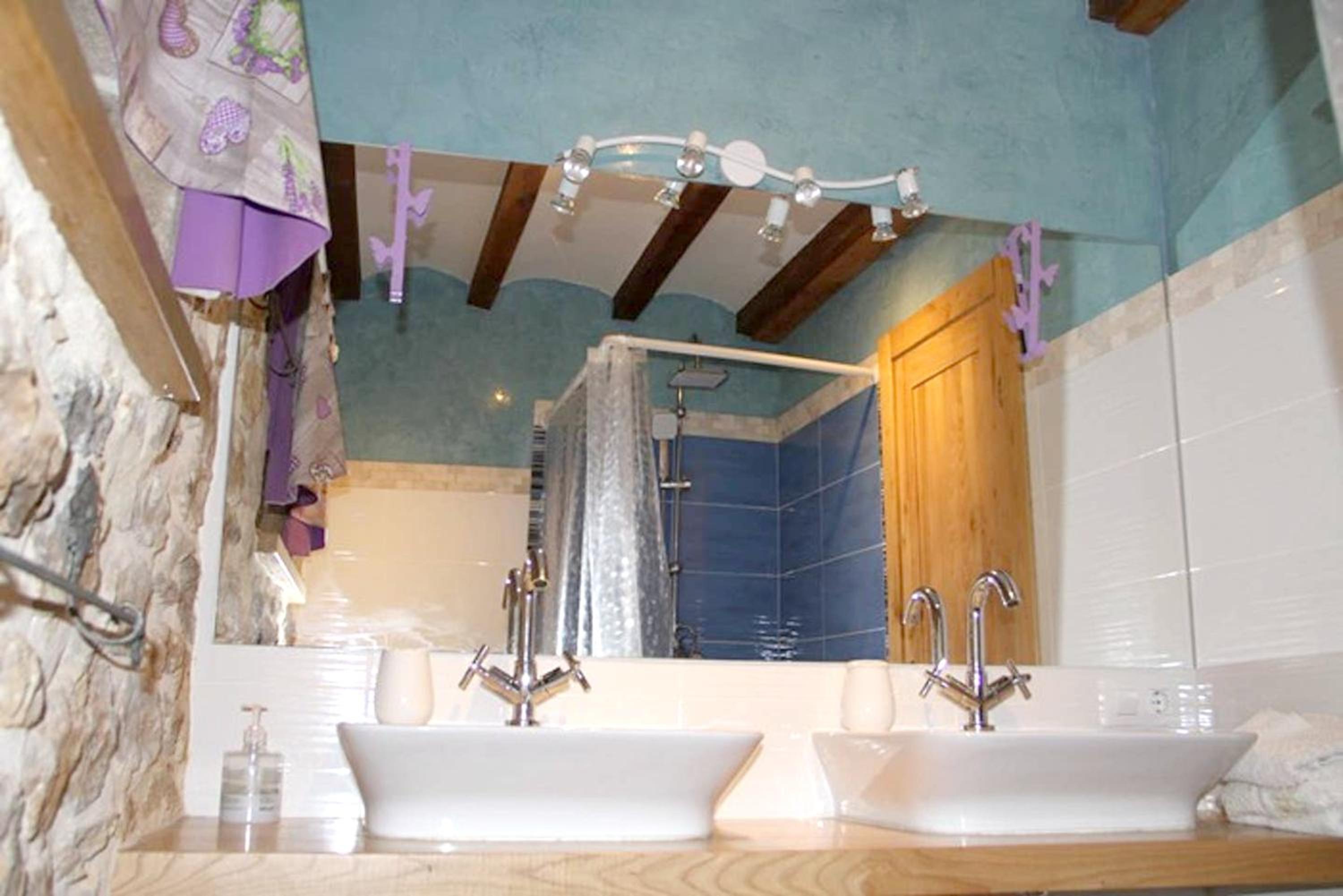 Charming House in La Cavada with Jacuzzi