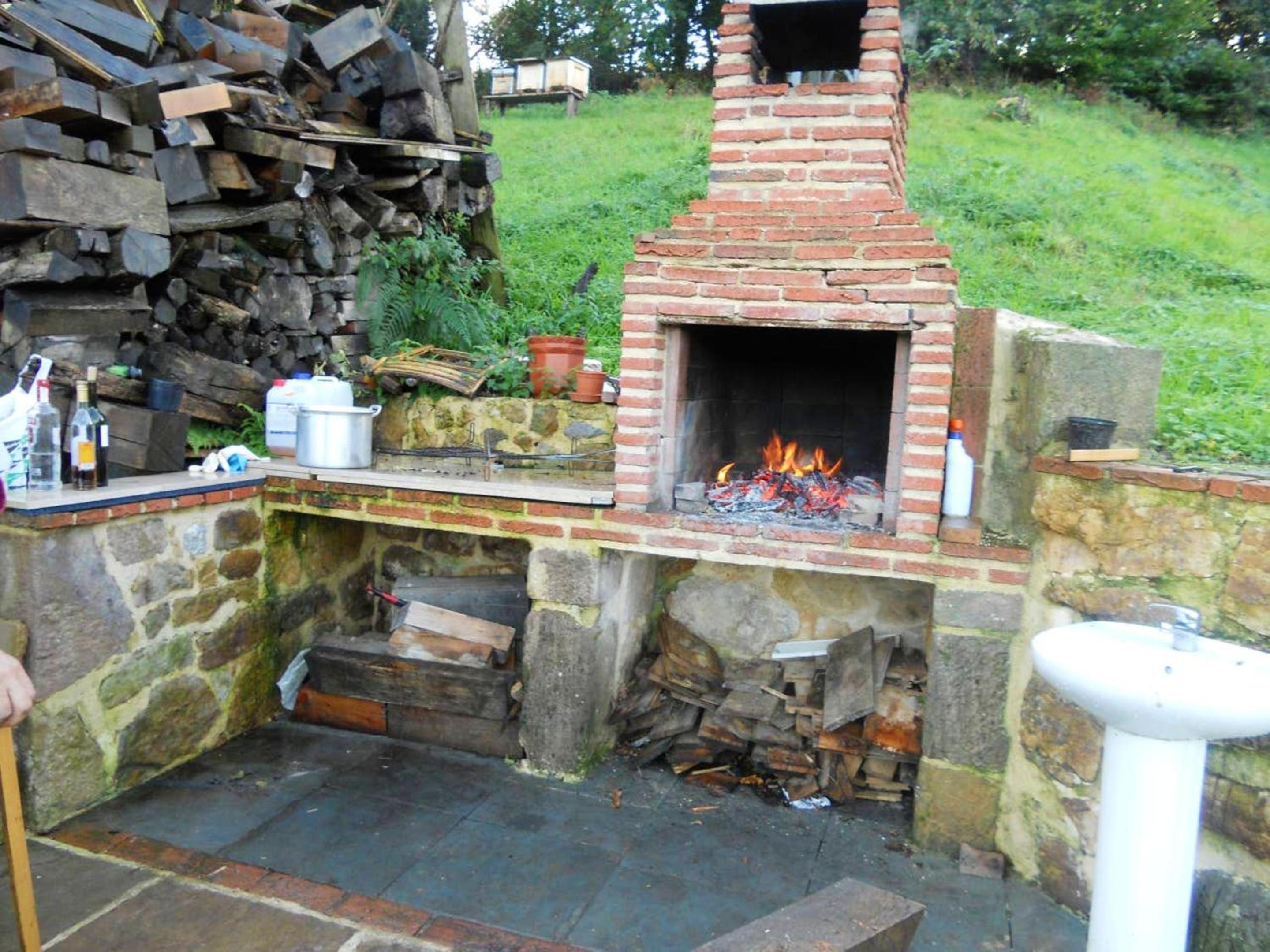 Charming House in La Cavada with Jacuzzi