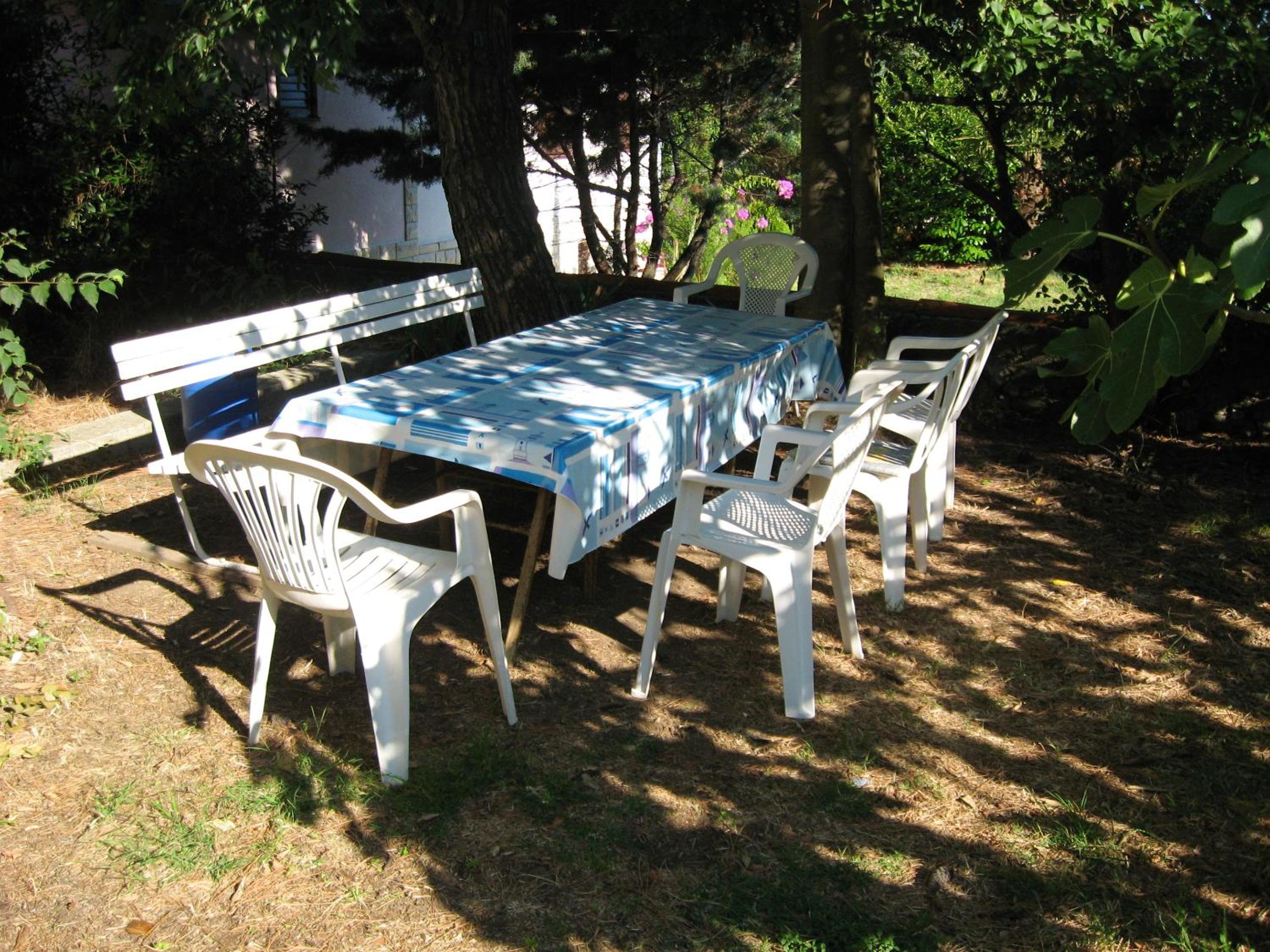 Charming House in Sveti Jakov, Mountain View