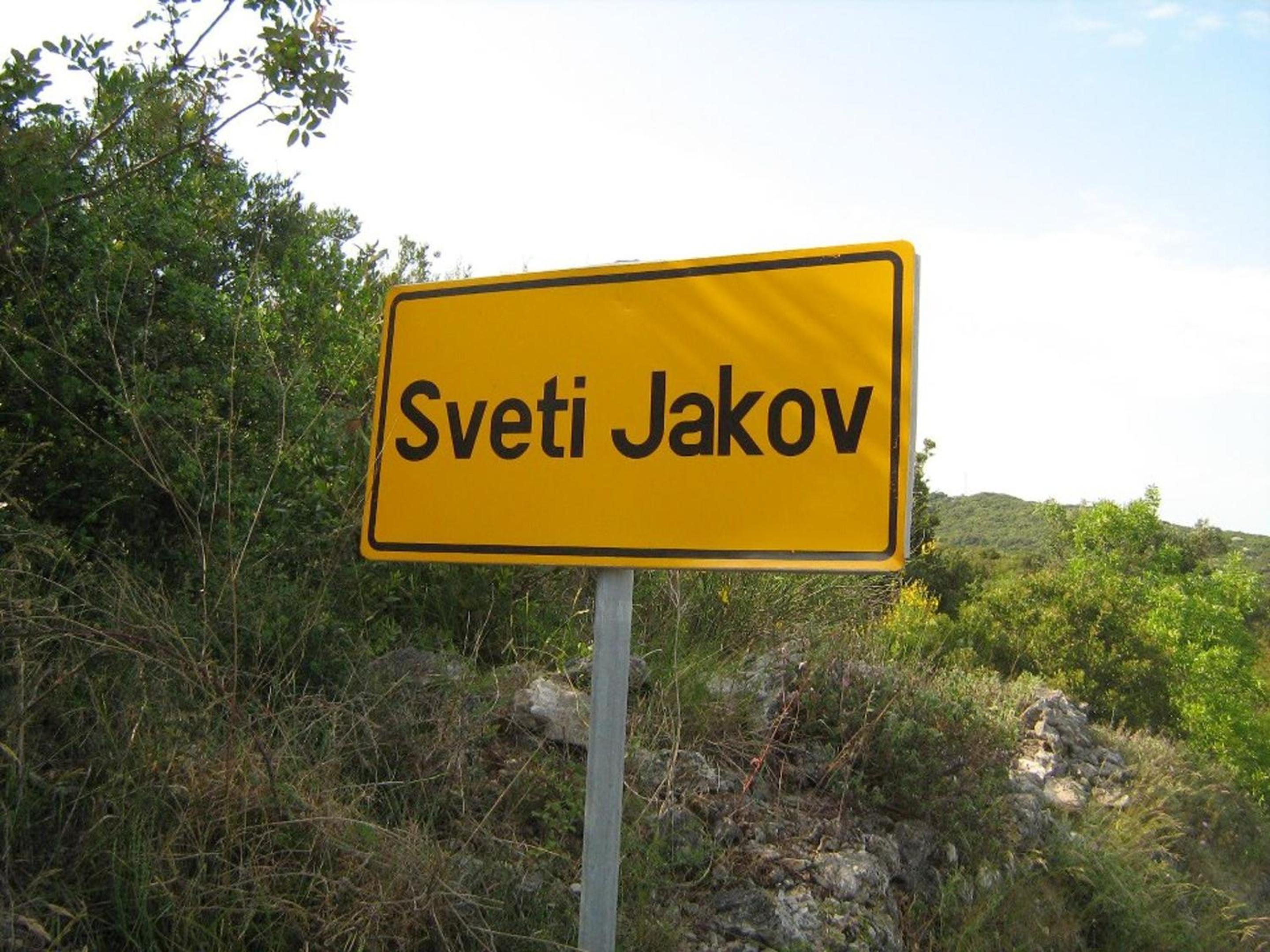 Charming House in Sveti Jakov, Mountain View