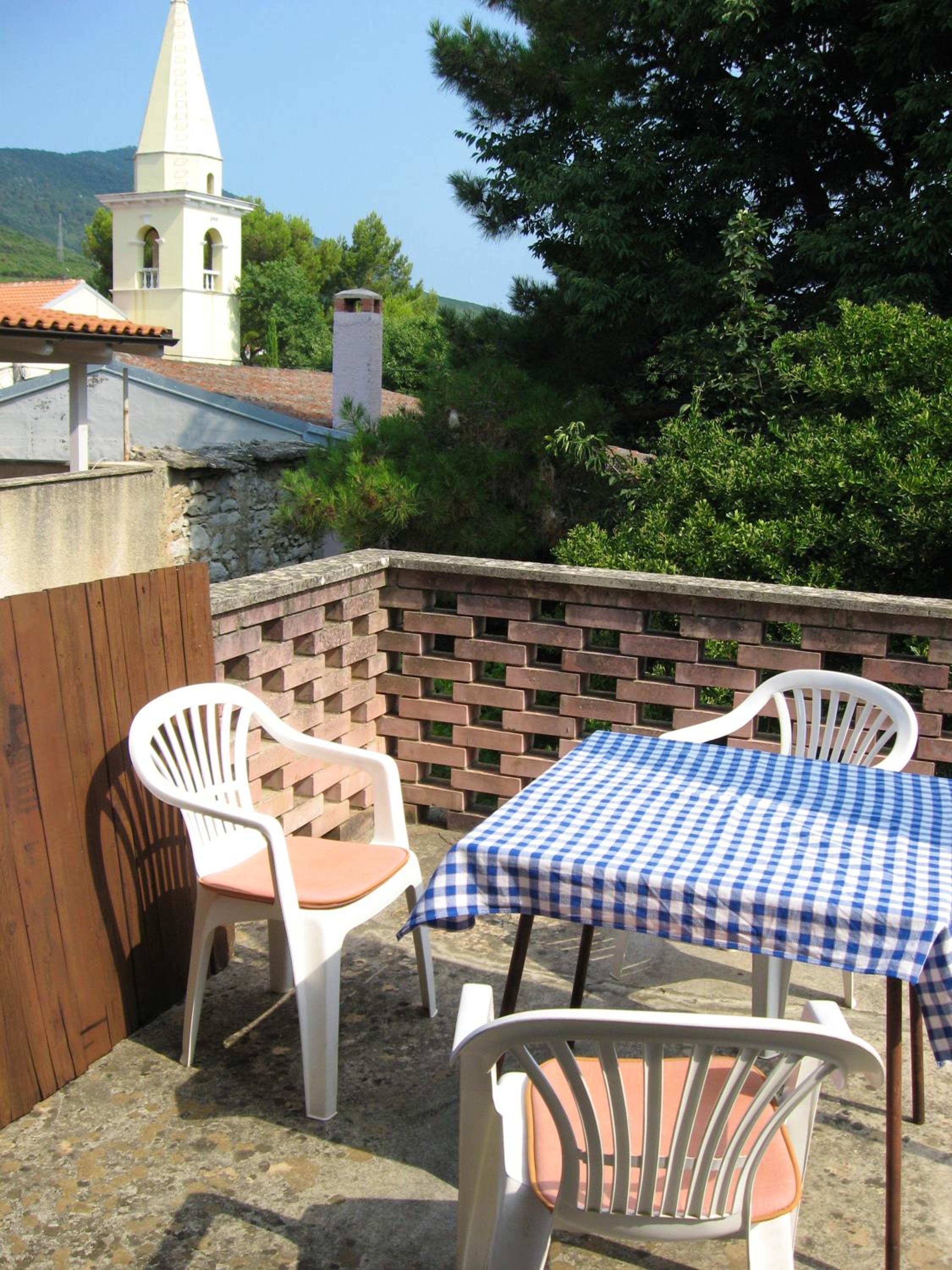 Charming House in Sveti Jakov, Mountain View