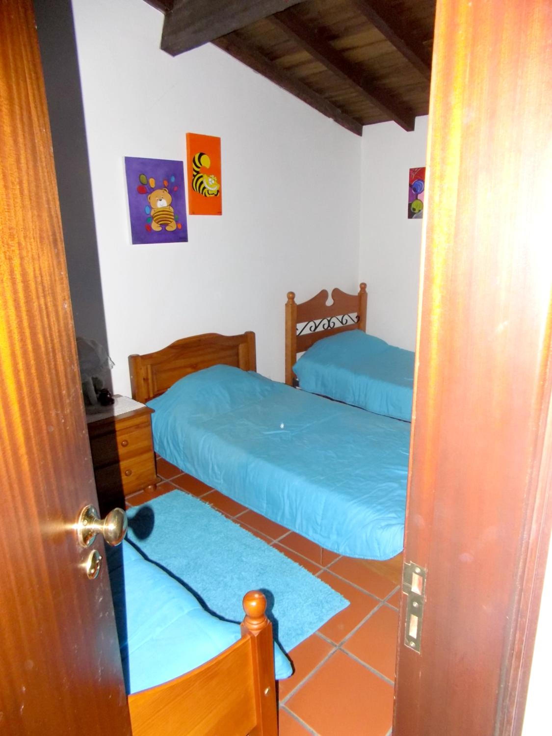 Charming House in Pataias with Shared Pool view 4