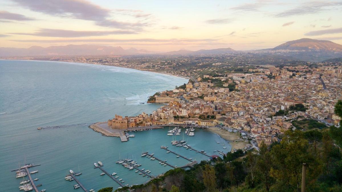 One bedroom appartement at Trapani 200 m away from the beach with balcony