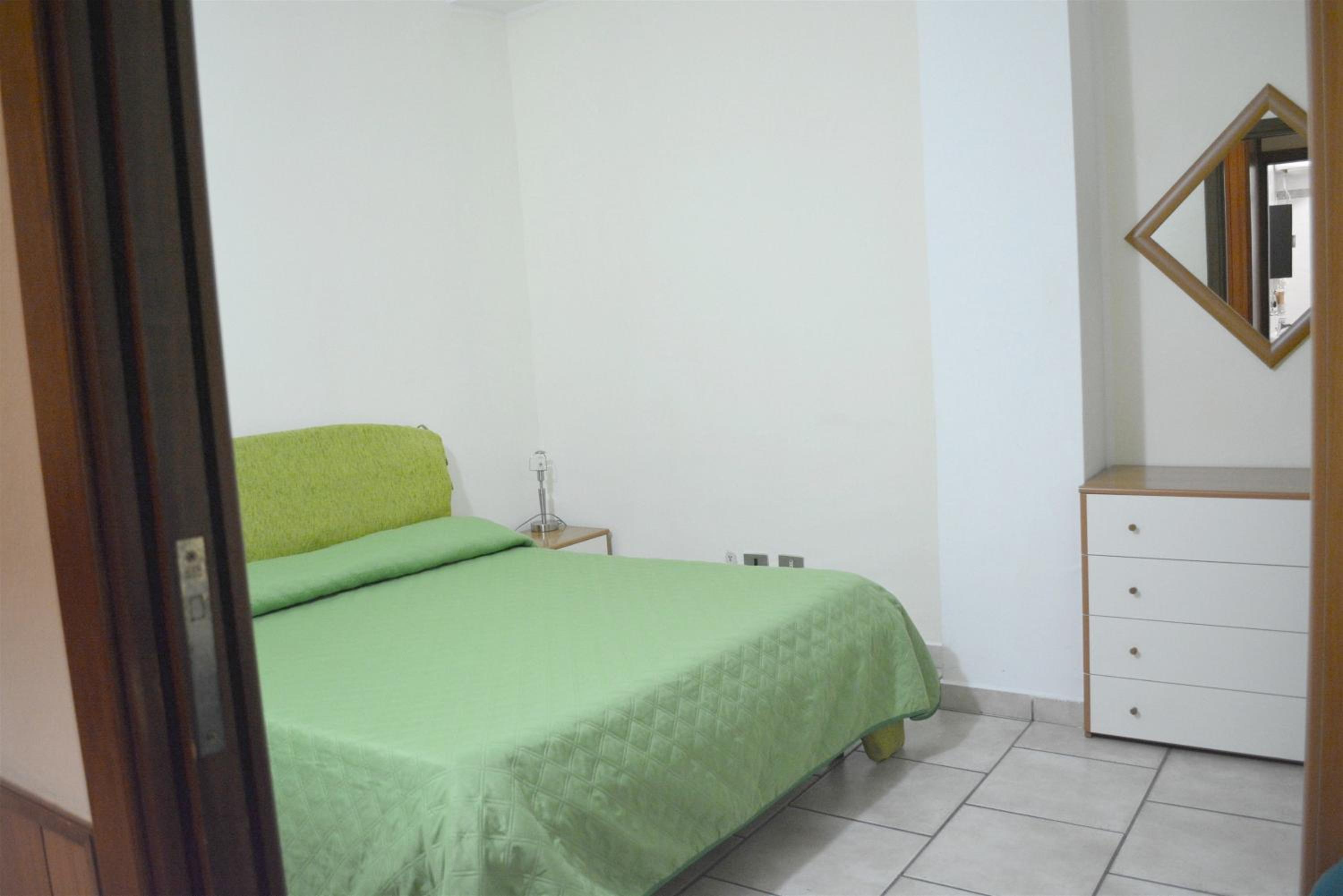 Comfortable apartment in Reggio Calabria - 34 m² with parking photo 2