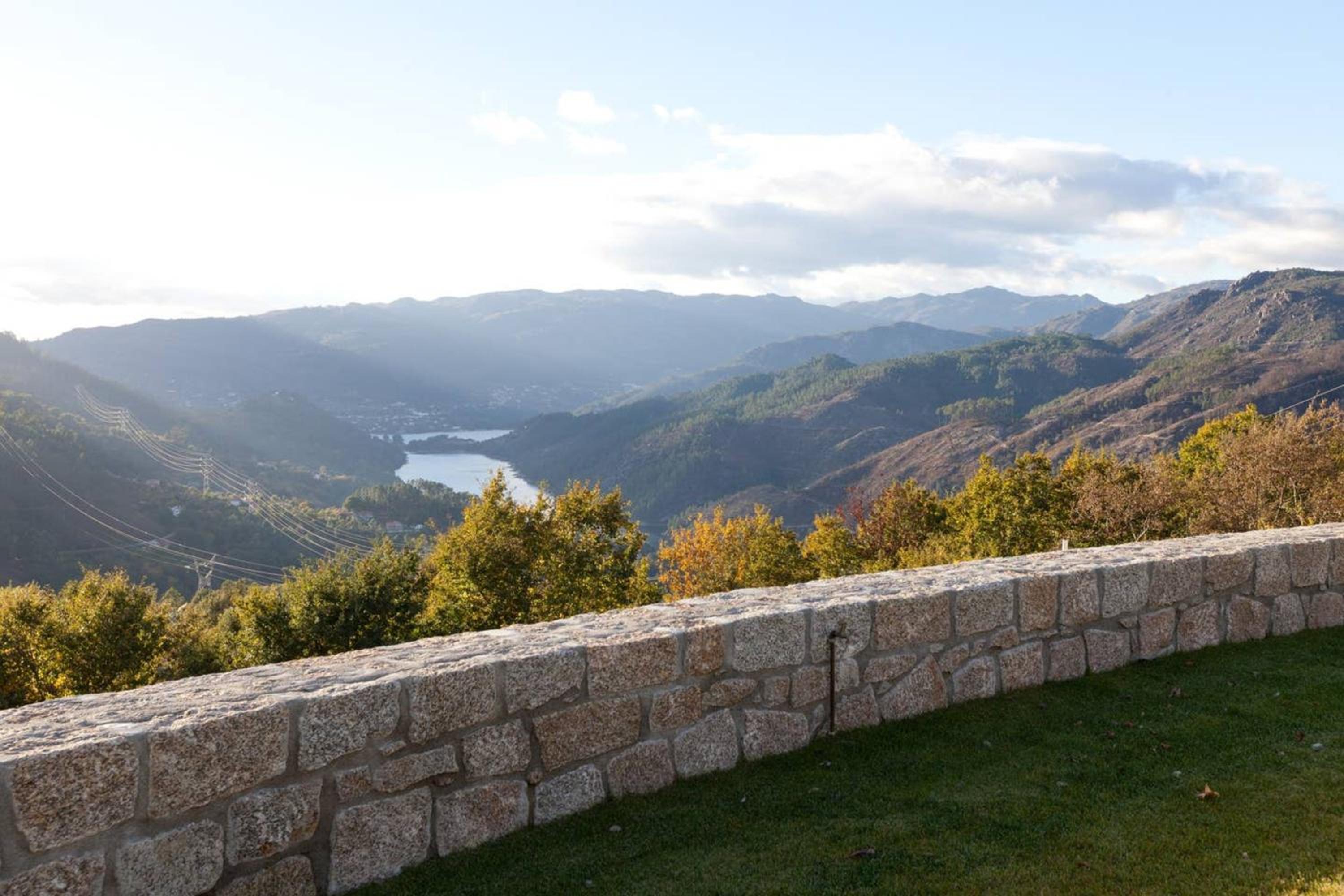Elegant Villa Near Vieira do Minho with Pool view 5