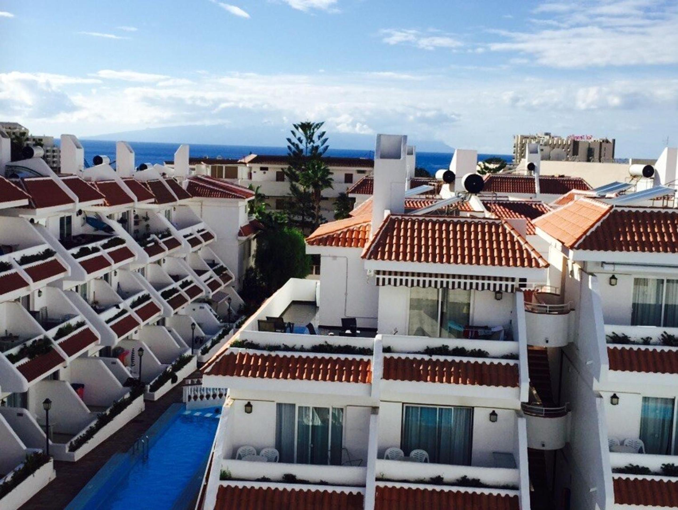 Cozy apartment in Arona 60 m² with shared pool photo 2