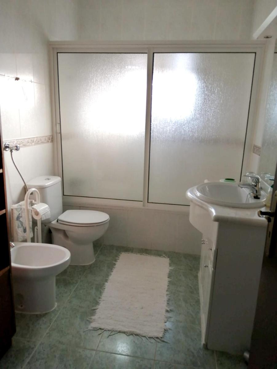 3 bedrooms house with enclosed garden and wifi at Sobral de Monte Agraco view 4