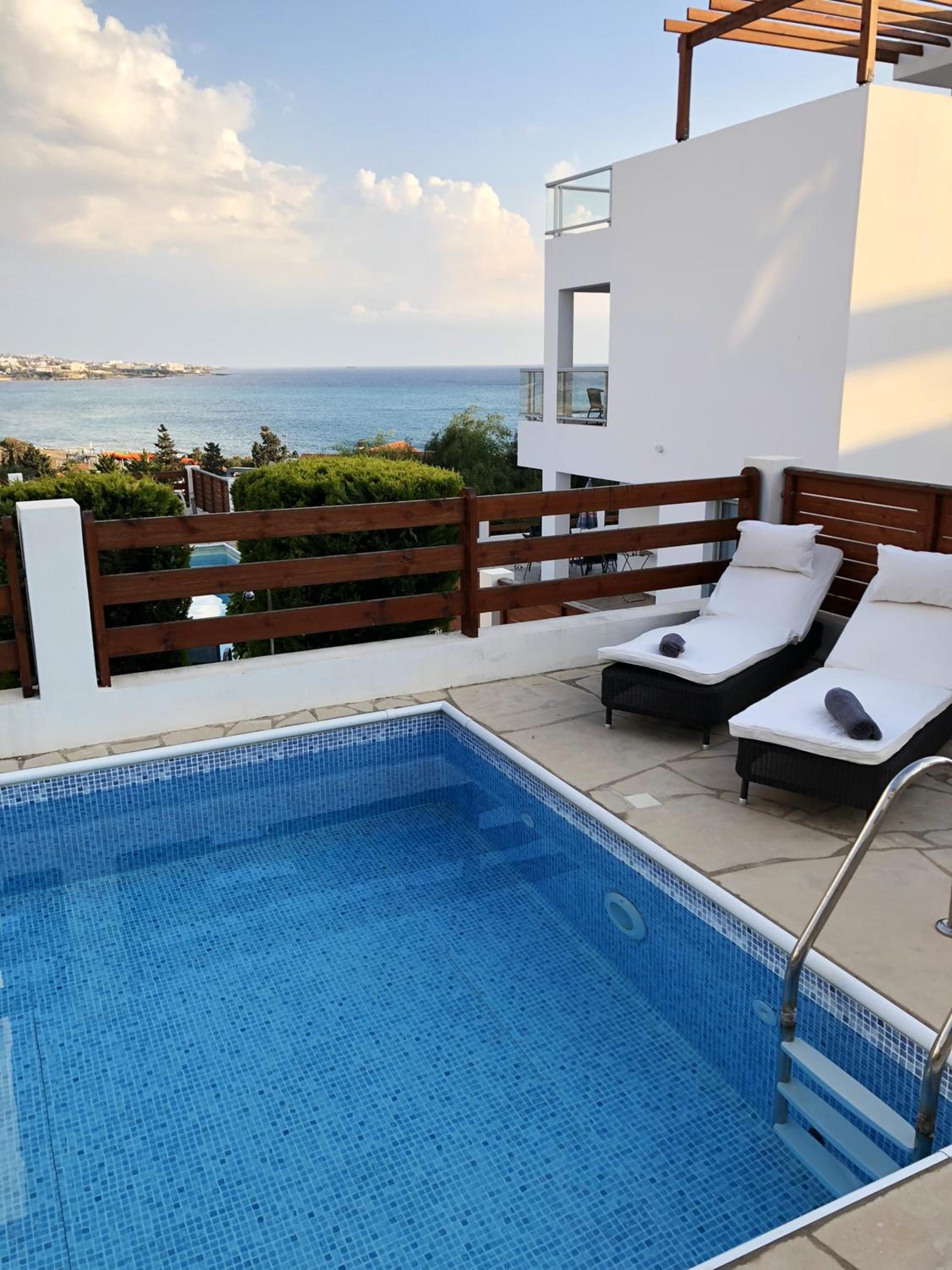 Elegant Villa in Peyia with Sea View and Private Pool