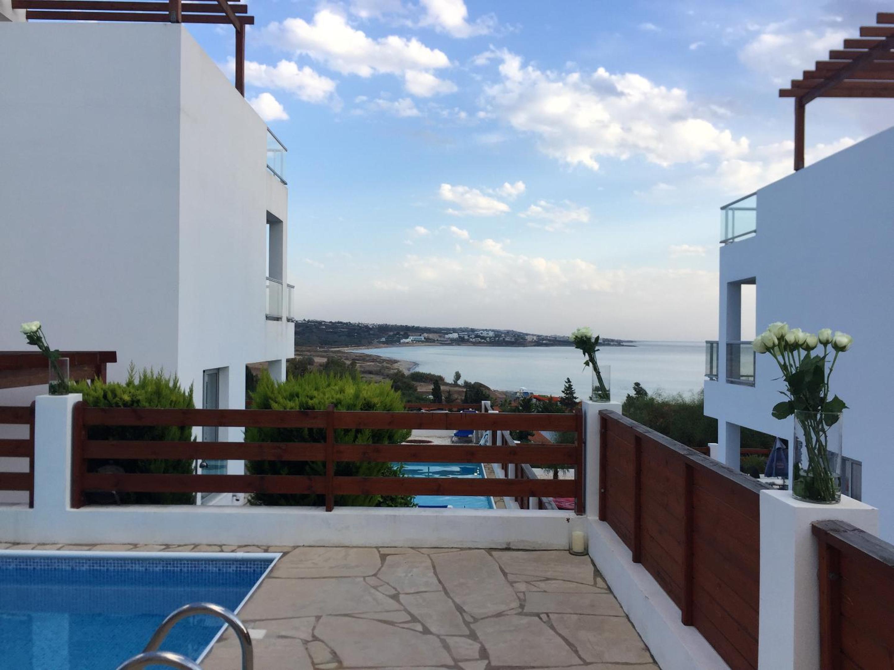 Elegant Villa in Peyia with Sea View and Private Pool