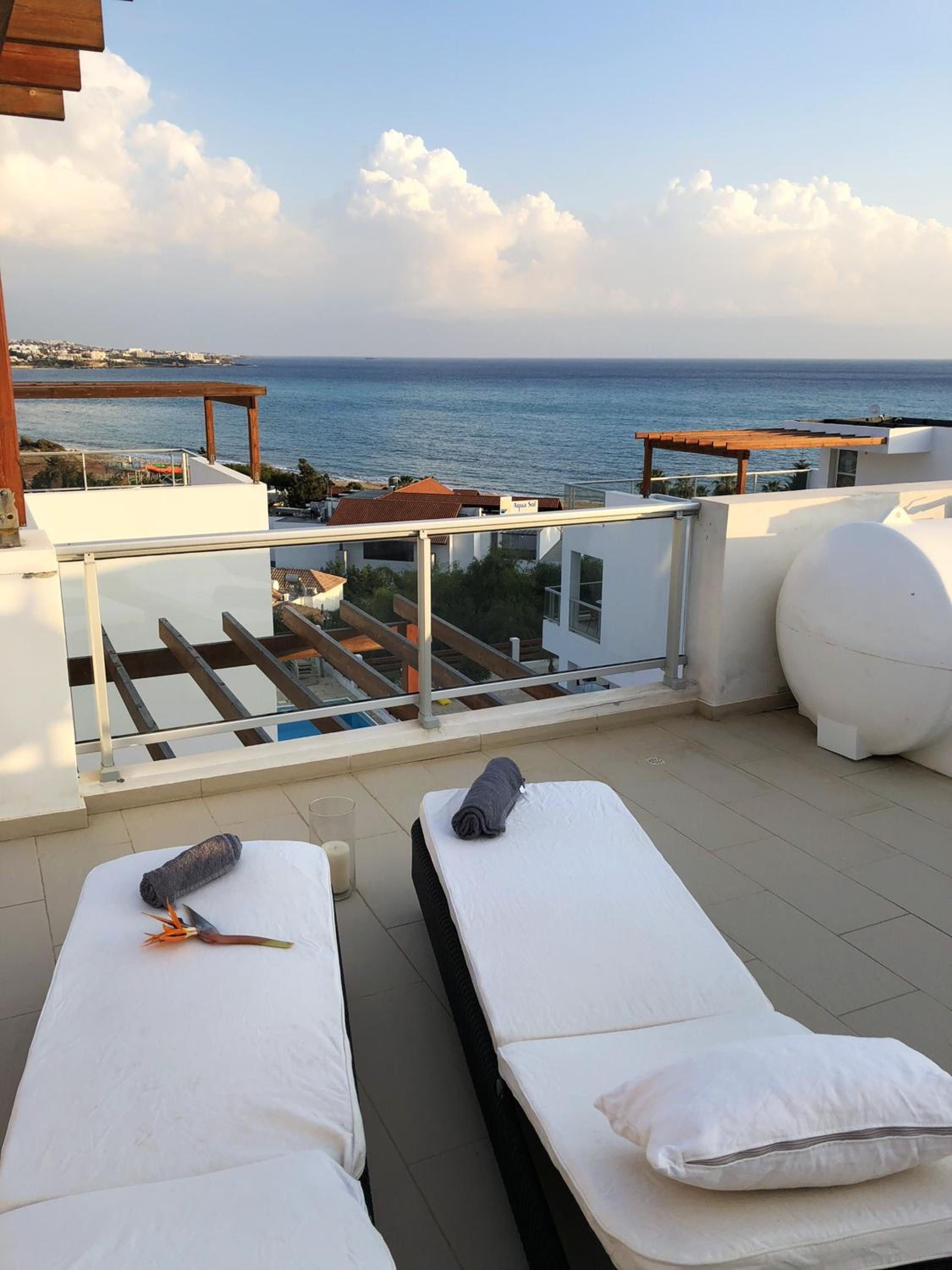 Elegant Villa in Peyia with Sea View and Private Pool