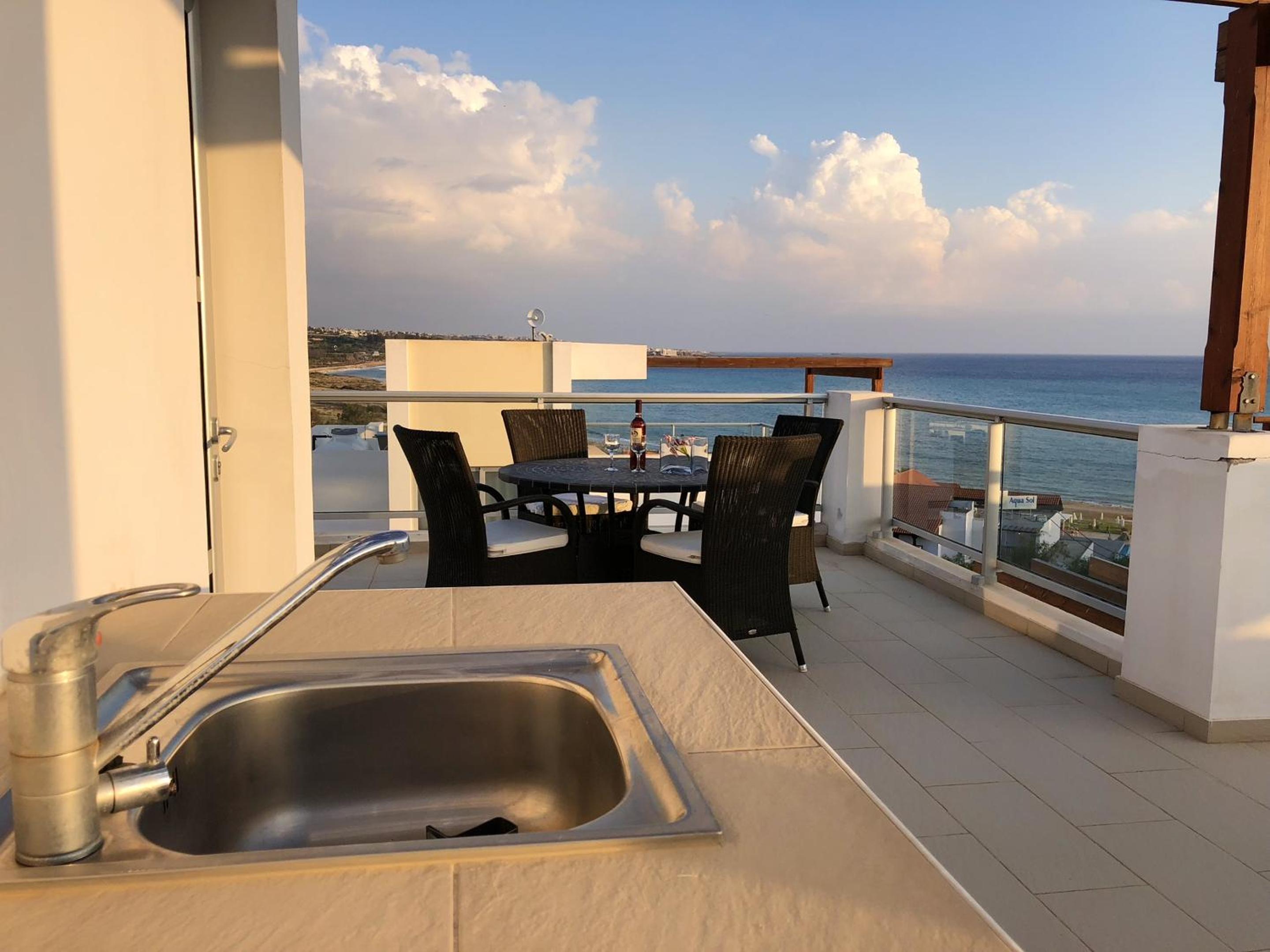 Elegant Villa in Peyia with Sea View and Private Pool