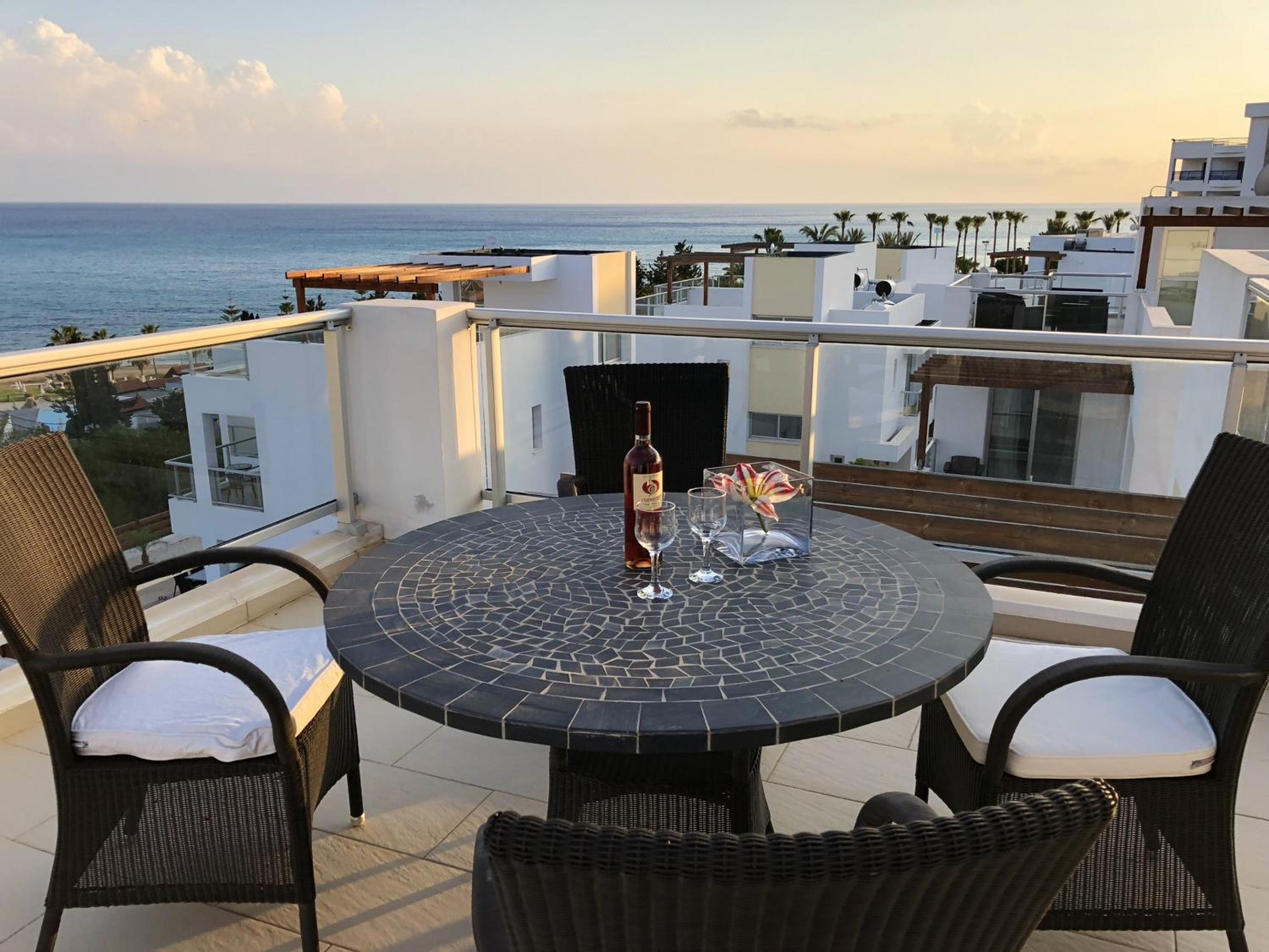 Elegant Villa in Peyia with Sea View and Private Pool