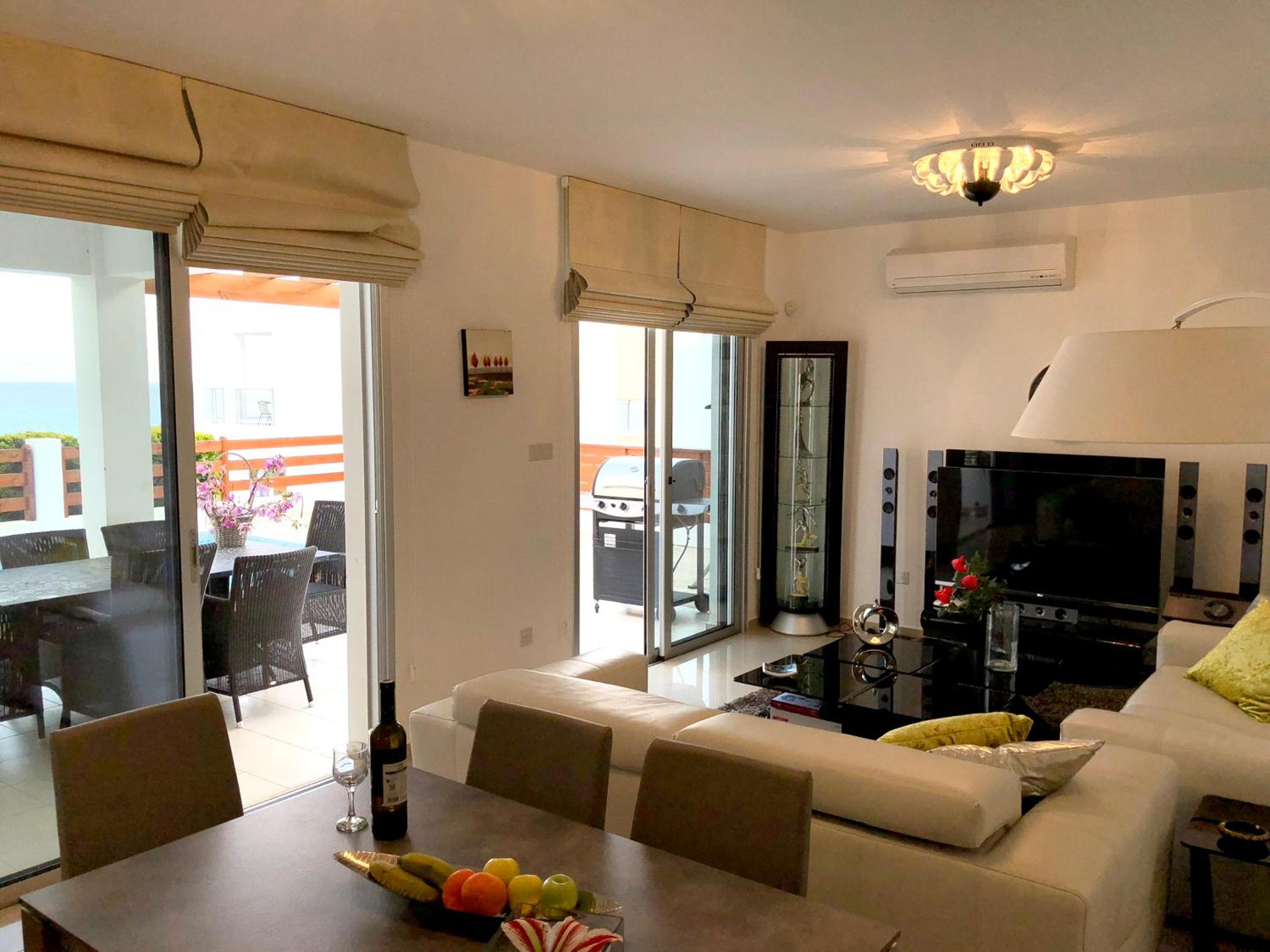 Elegant Villa in Peyia with Sea View and Private Pool