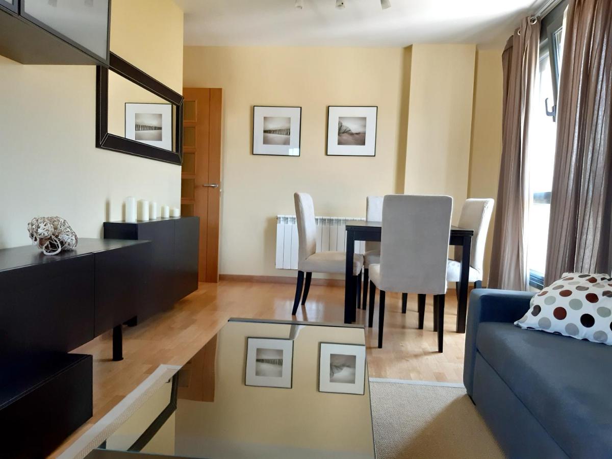 2 bedrooms appartement with terrace at Puerto de Vega 3 km away from the beach