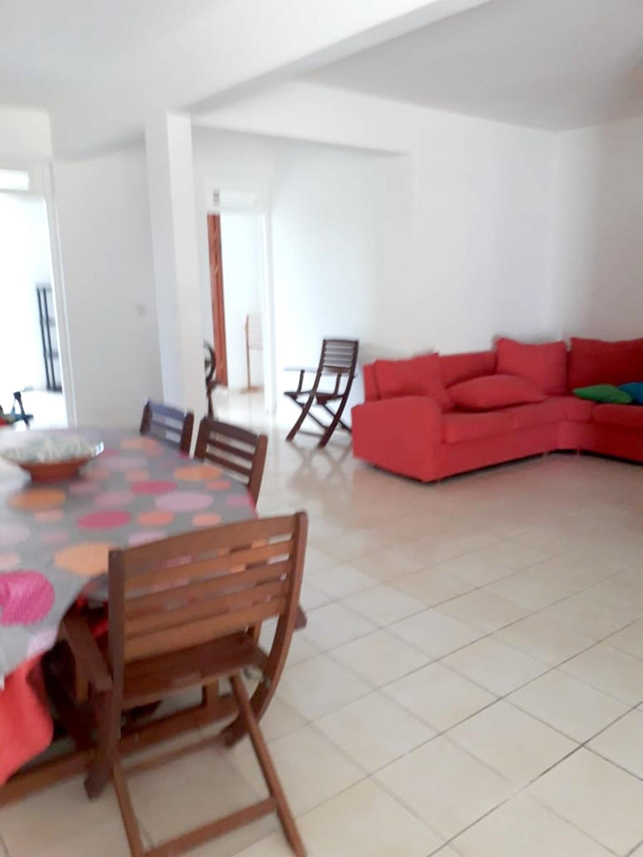 Appartement confortable avec jardin cloture au Moule 80 m² view 4
